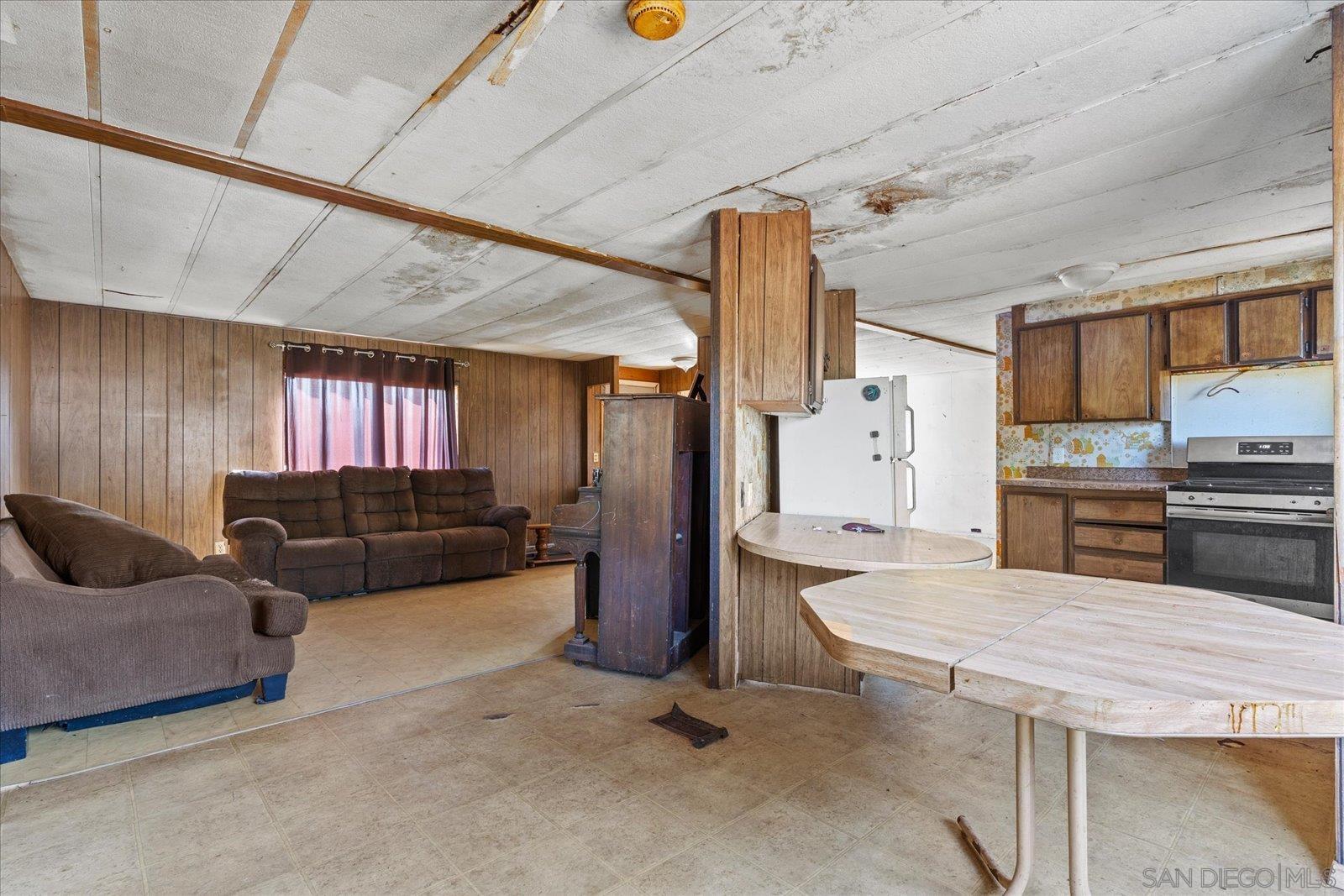 Detail Gallery Image 10 of 49 For 2174  Baldwin Ave, Palermo,  CA 95968 - 6 Beds | 2 Baths