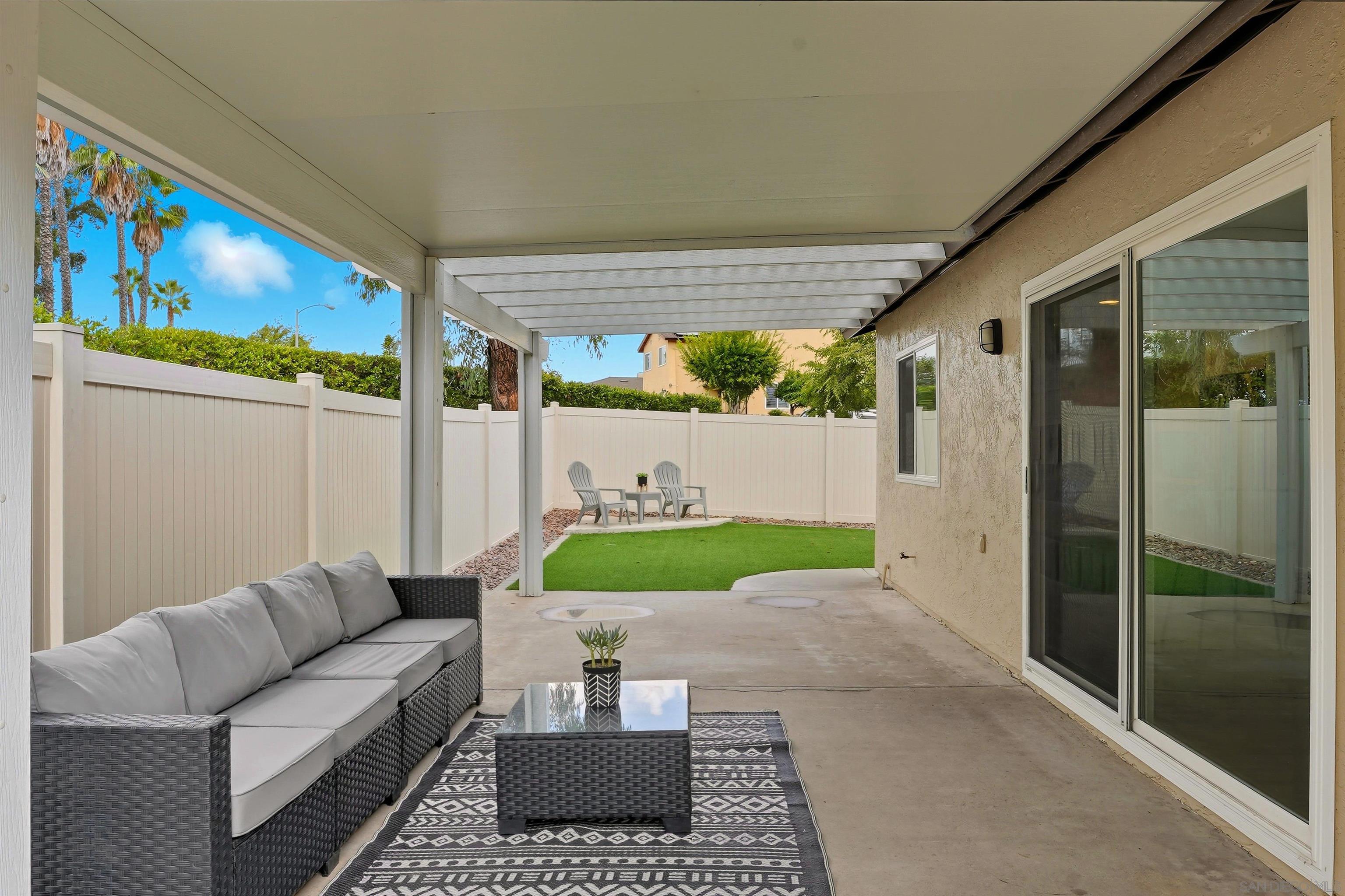 Detail Gallery Image 25 of 36 For 2304  Meadowridge Pl, Spring Valley,  CA 91977 - 3 Beds | 2 Baths