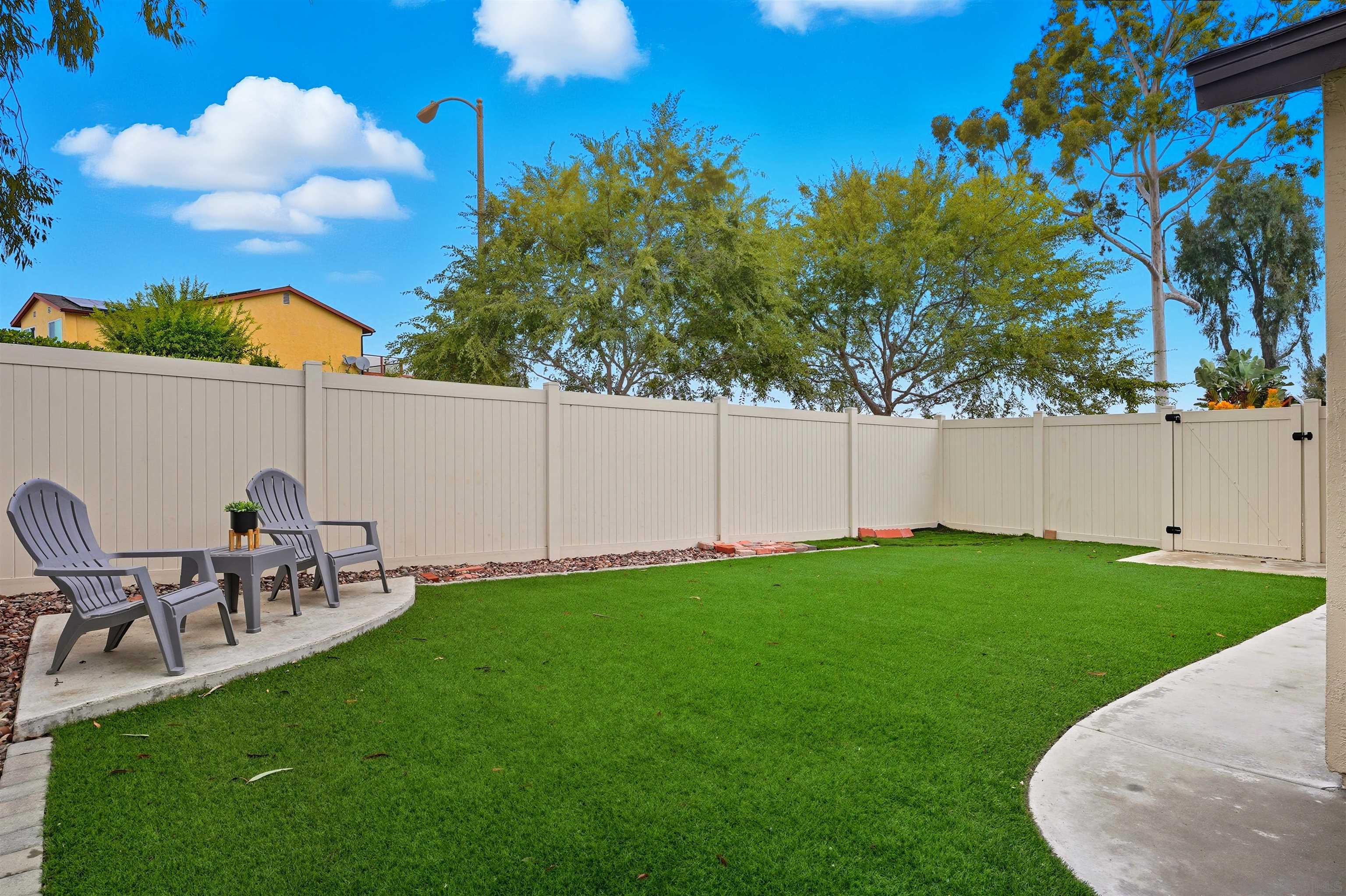 Detail Gallery Image 26 of 36 For 2304  Meadowridge Pl, Spring Valley,  CA 91977 - 3 Beds | 2 Baths