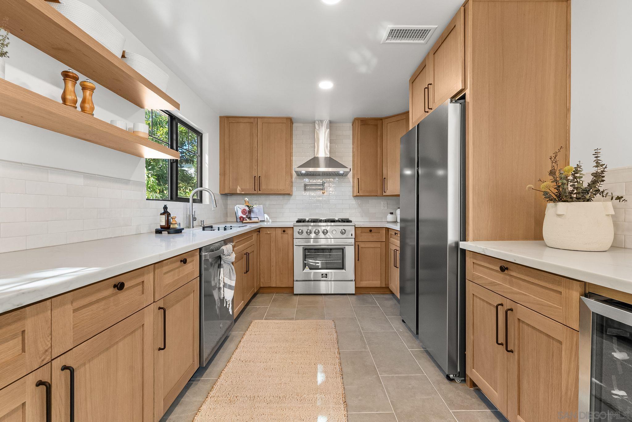 Front Image Thumbnail for SD250042039