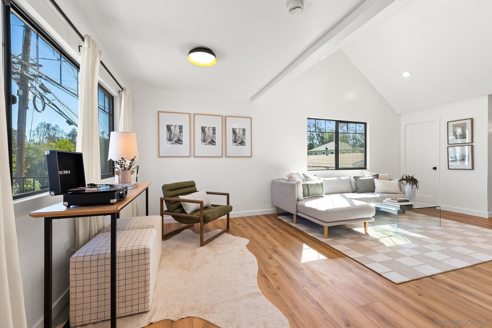 Detail Gallery Image 4 of 27 For 3678  Richmond St, San Diego,  CA 92103 - 3 Beds | 3 Baths