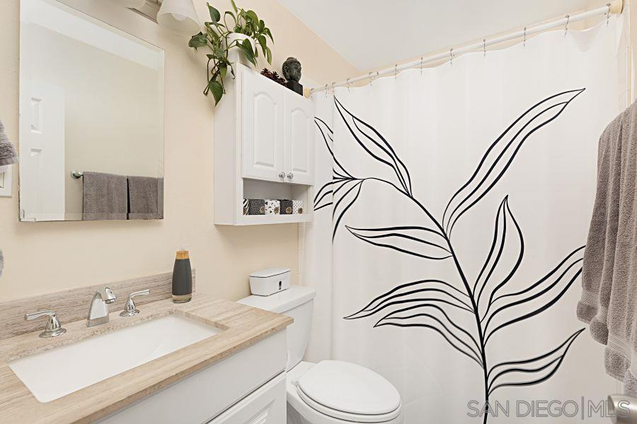 Detail Gallery Image 16 of 25 For 3127  Thunder Dr, Oceanside,  CA 92056 - 3 Beds | 1/1 Baths