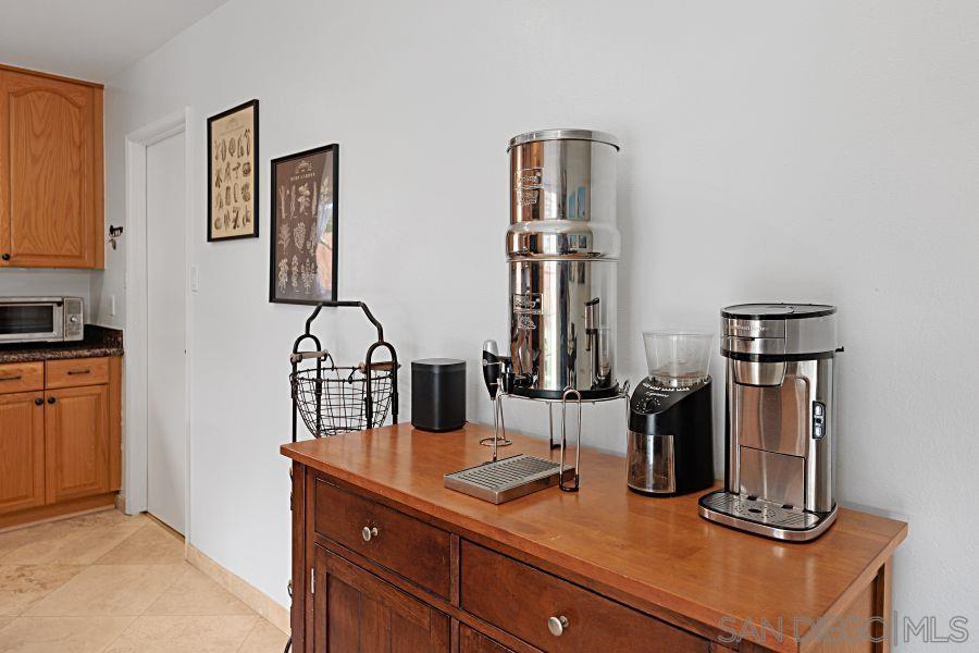 Detail Gallery Image 10 of 25 For 3127  Thunder Dr, Oceanside,  CA 92056 - 3 Beds | 1/1 Baths