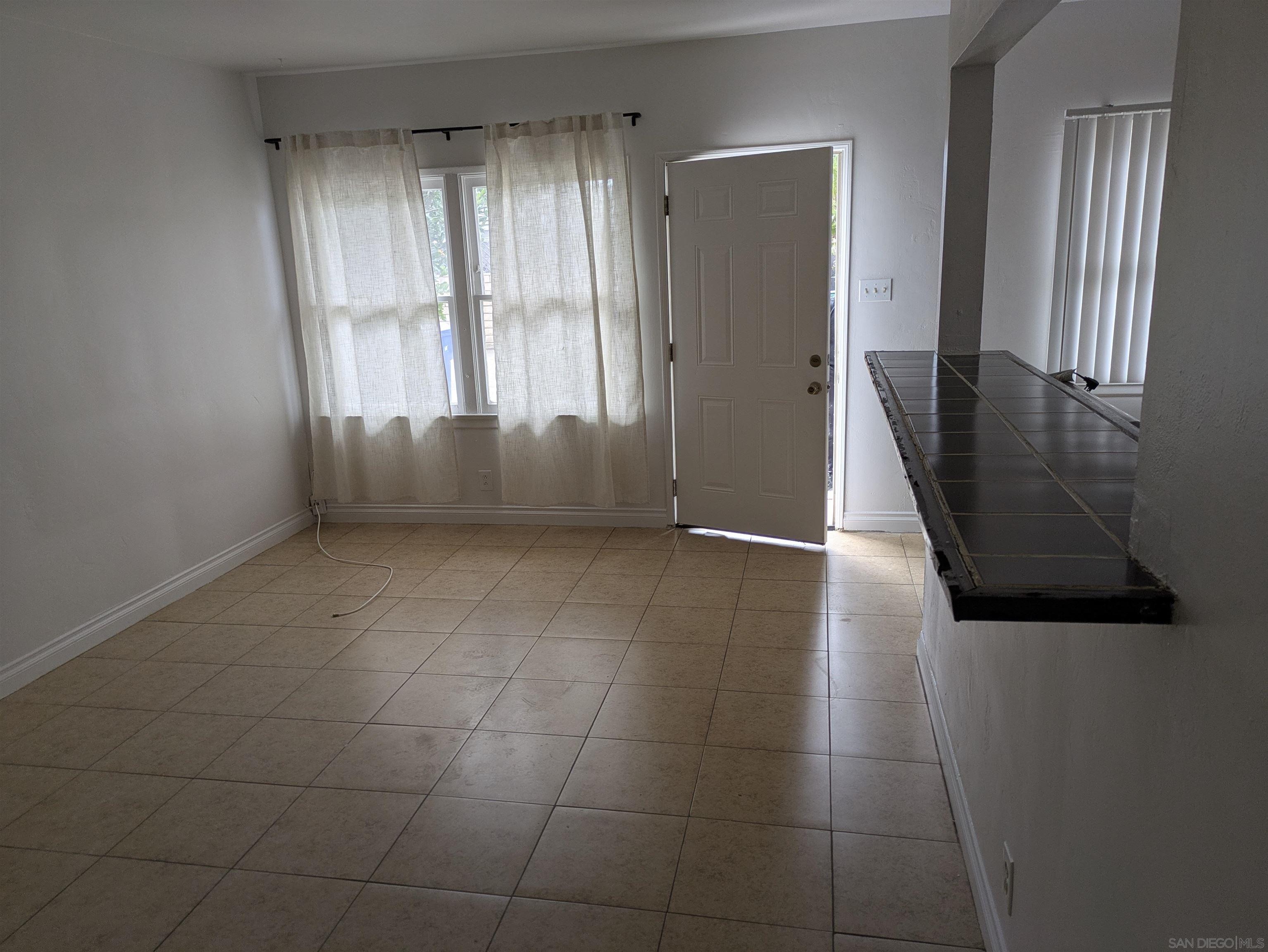 Detail Gallery Image 2 of 4 For 914 S Myers, Oceanside,  CA 92054 - 1 Beds | 1 Baths