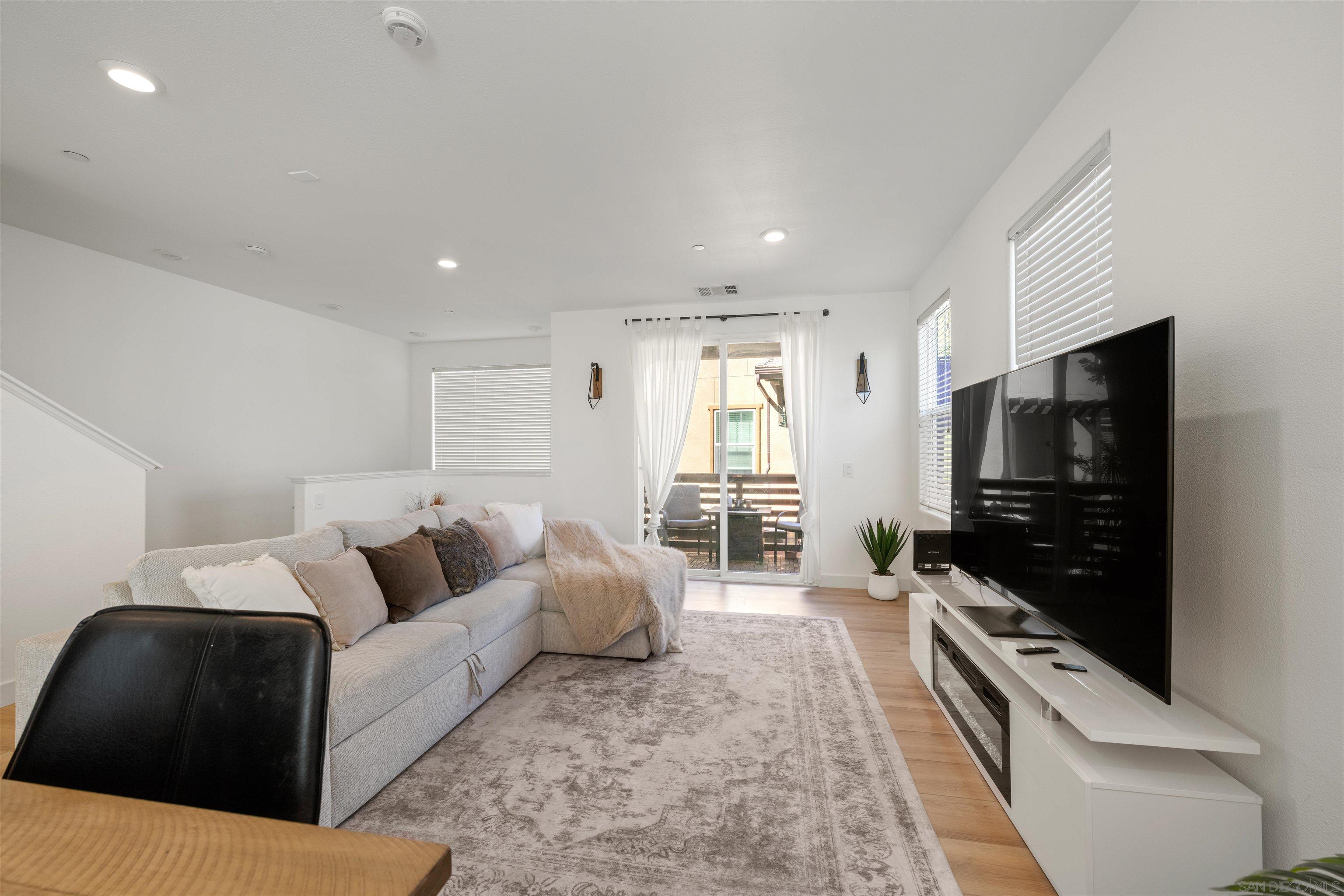 Detail Gallery Image 7 of 39 For 2770  Sparta Rd  #16,  Chula Vista,  CA 91915 - 2 Beds | 2/1 Baths