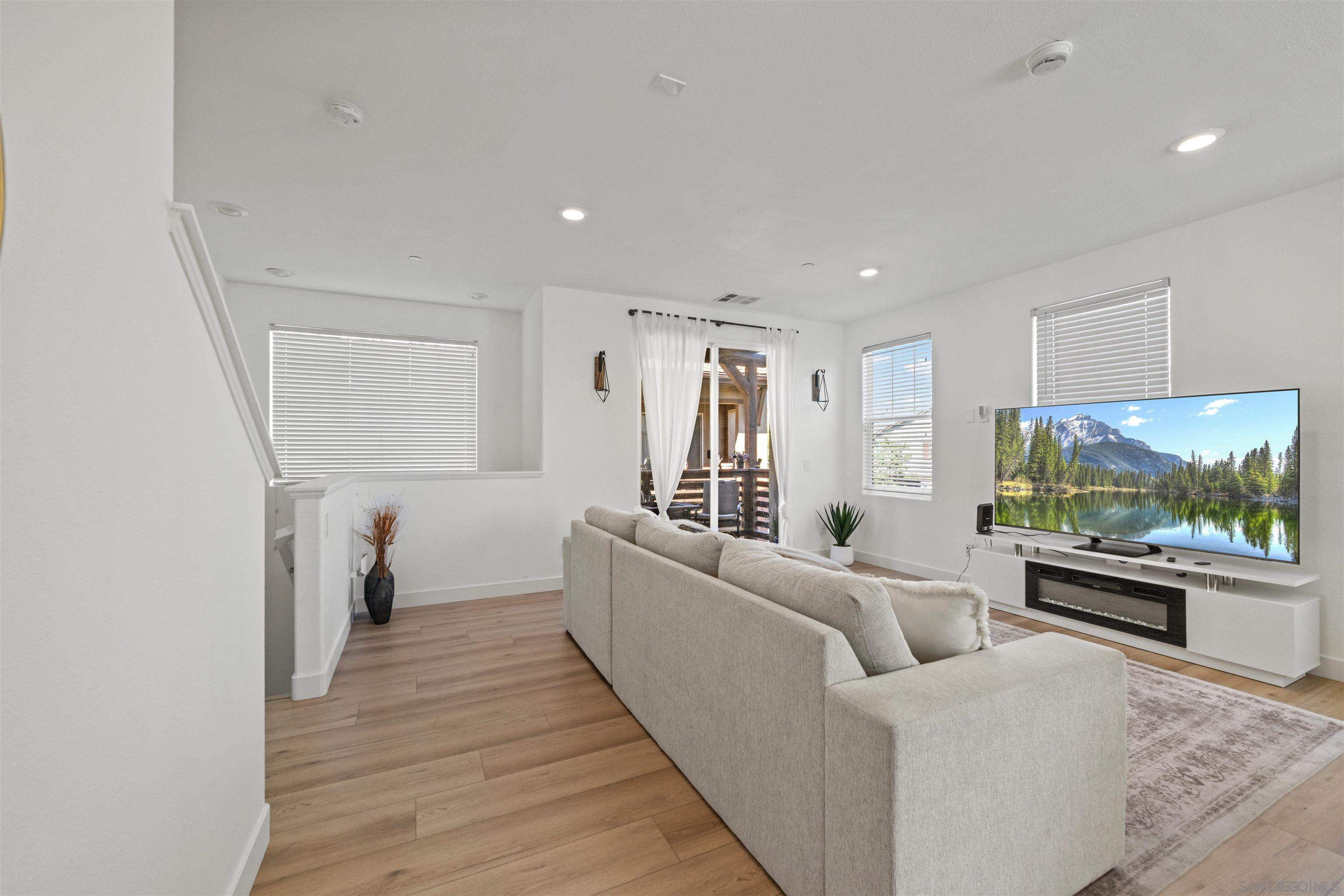 Detail Gallery Image 9 of 39 For 2770  Sparta Rd  #16,  Chula Vista,  CA 91915 - 2 Beds | 2/1 Baths