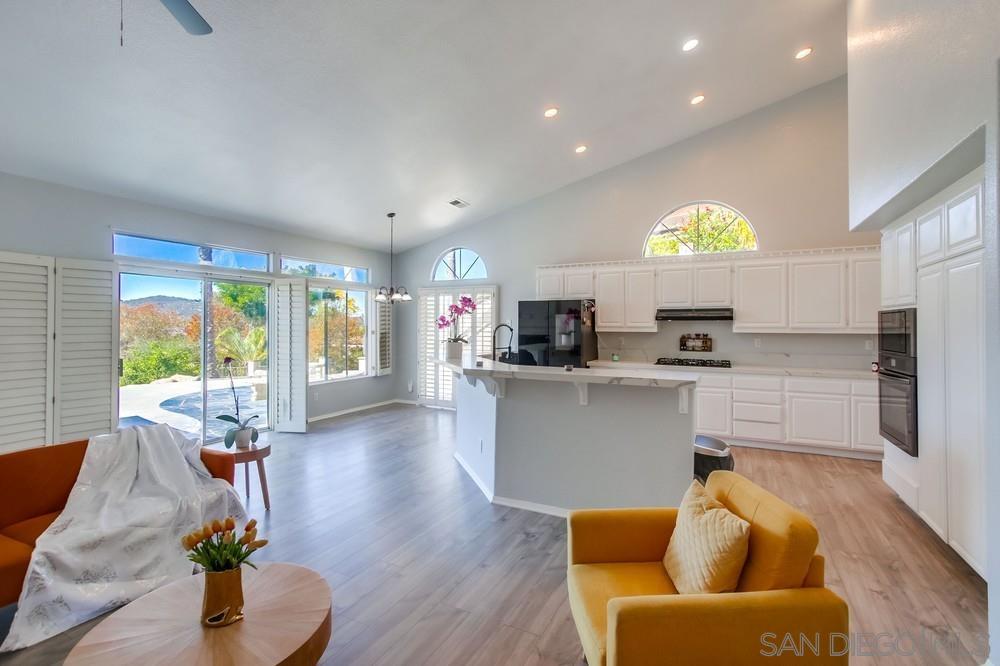 Detail Gallery Image 31 of 74 For 1365  Oak View Way, Escondido,  CA 92029 - 4 Beds | 2 Baths