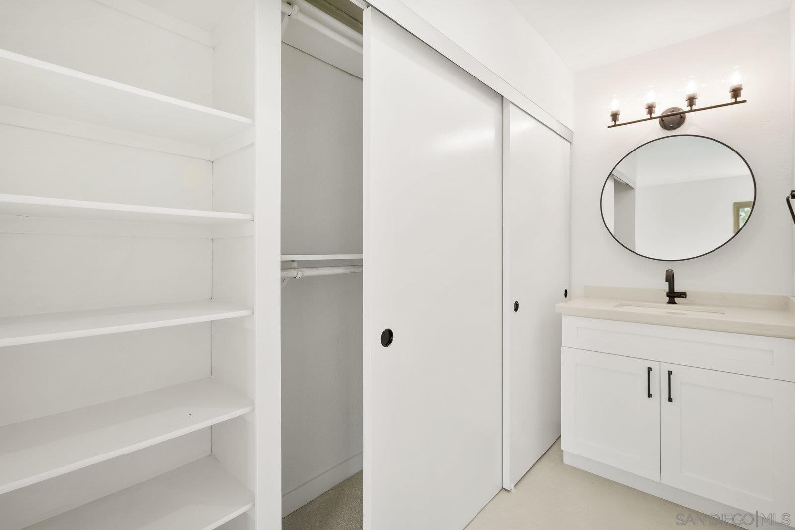 Detail Gallery Image 12 of 49 For 10668  Dabney Dr  #122,  San Diego,  CA 92126 - 1 Beds | 1 Baths