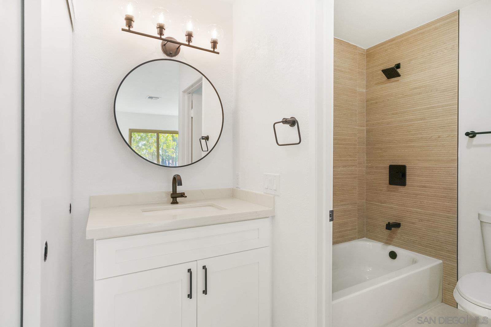 Detail Gallery Image 13 of 49 For 10668  Dabney Dr  #122,  San Diego,  CA 92126 - 1 Beds | 1 Baths