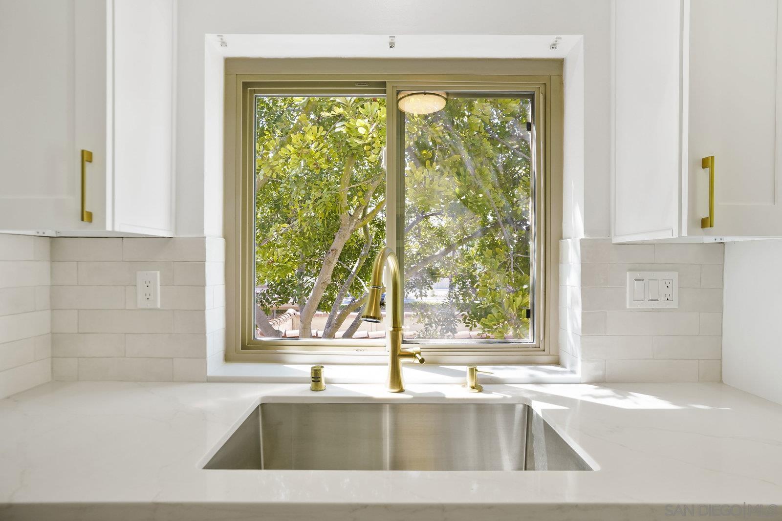 Detail Gallery Image 35 of 49 For 10668  Dabney Dr  #122,  San Diego,  CA 92126 - 1 Beds | 1 Baths