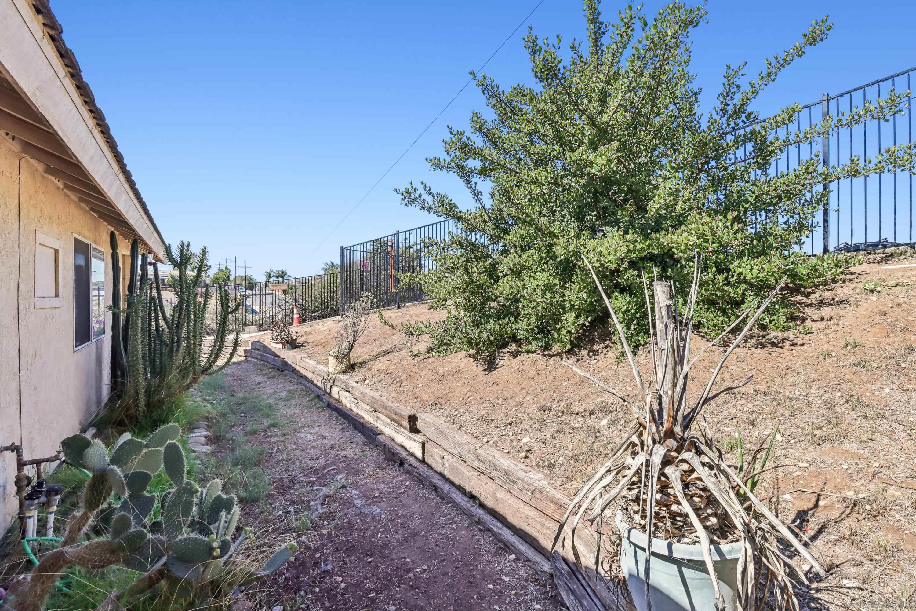 Detail Gallery Image 33 of 38 For 4025  C Street, San Diego,  CA 92102 - 3 Beds | 1/1 Baths