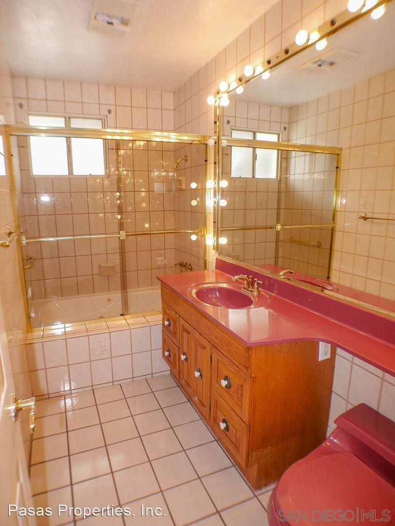 Detail Gallery Image 18 of 26 For 2841  Cowley Way, San Diego,  CA 92110 - 4 Beds | 2 Baths