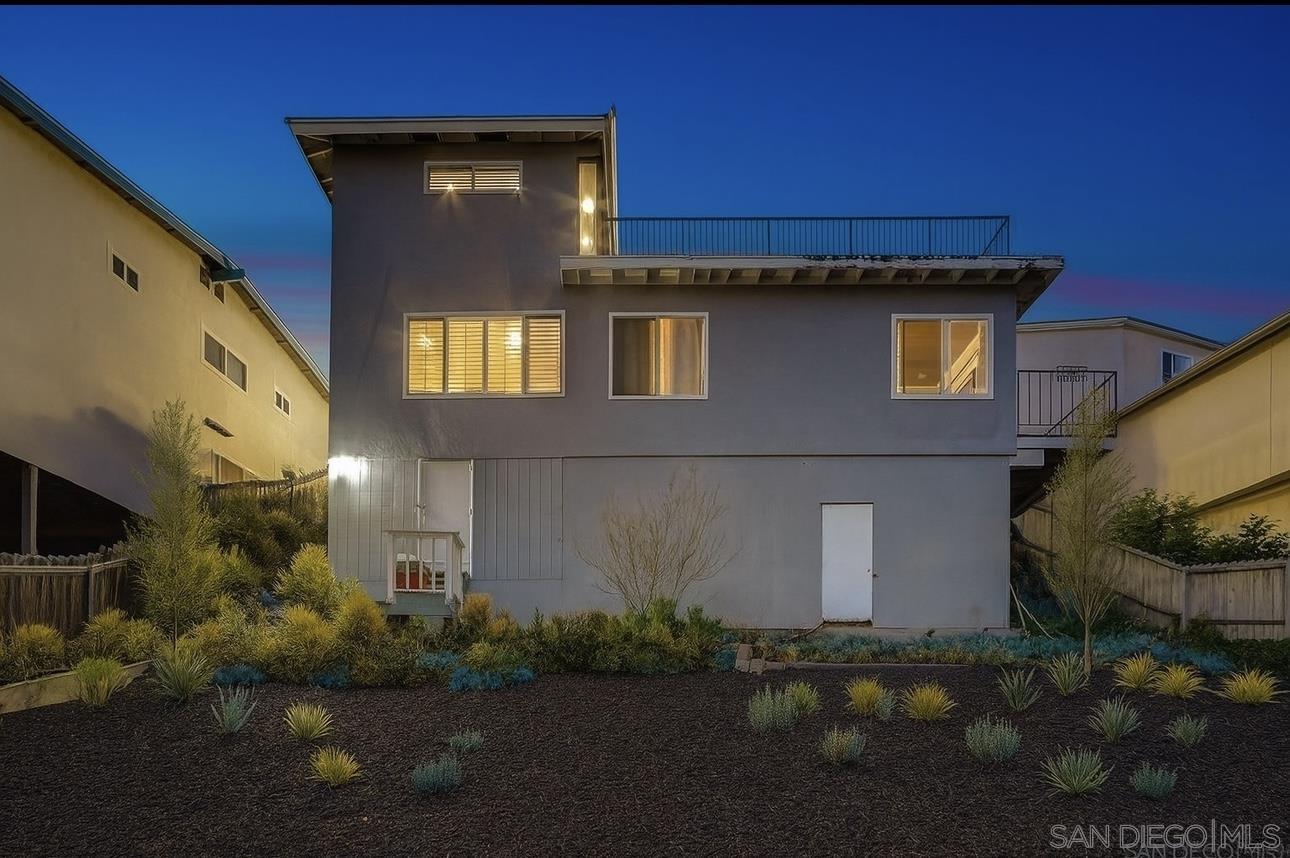 Detail Gallery Image 2 of 37 For 3834  Polaris Dr, La Mesa,  CA 91941 - 5 Beds | 3/1 Baths