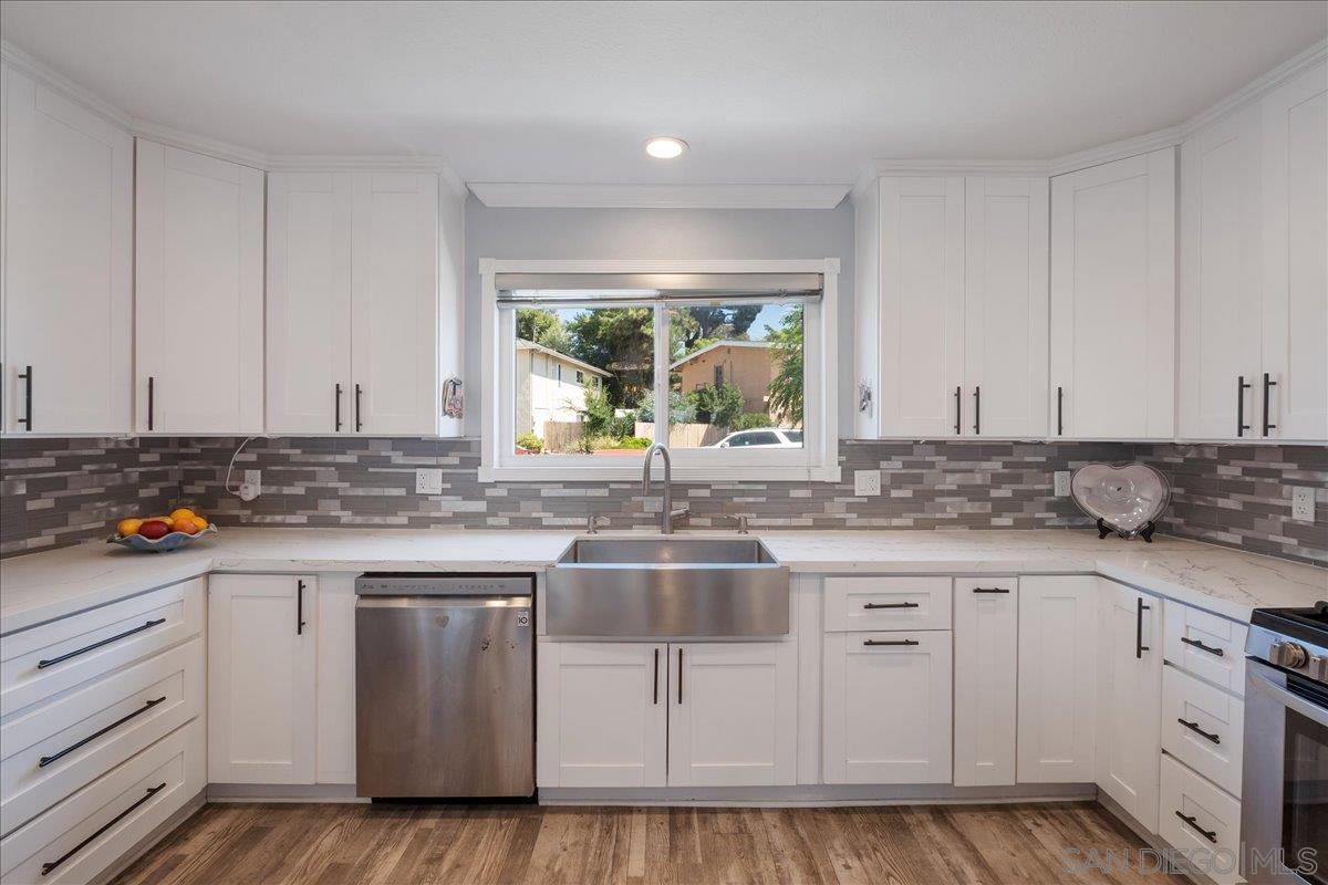 Detail Gallery Image 6 of 31 For 3834  Polaris Dr, La Mesa,  CA 91941 - 5 Beds | 3/1 Baths