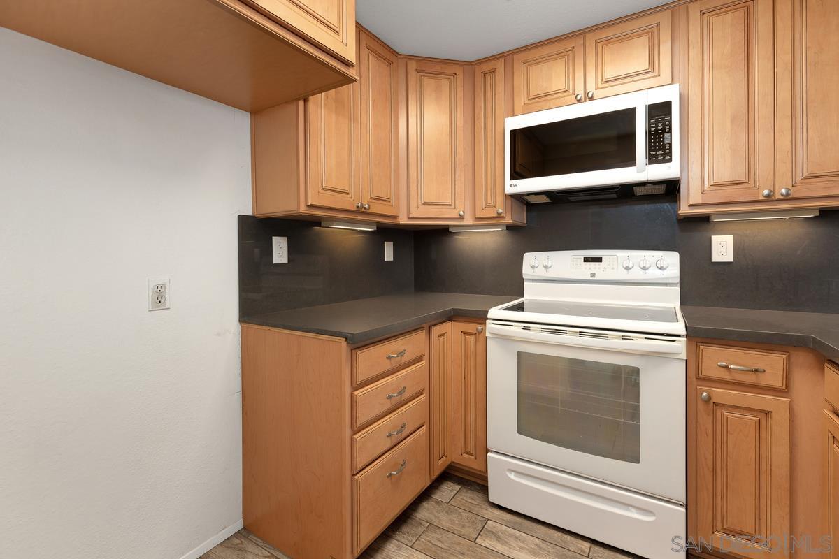 Detail Gallery Image 9 of 28 For 7016  Park Mesa Way  #29,  San Diego,  CA 92111 - 1 Beds | 1 Baths