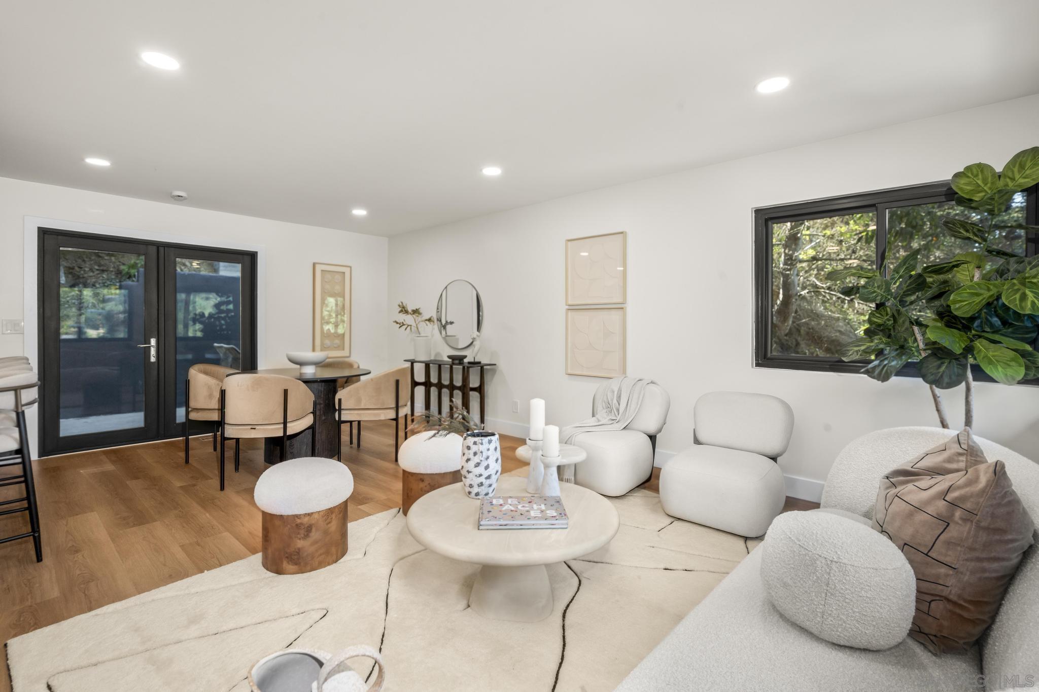 Detail Gallery Image 14 of 33 For 1733  Nautilus Street, La Jolla,  CA 92037 - 2 Beds | 2 Baths