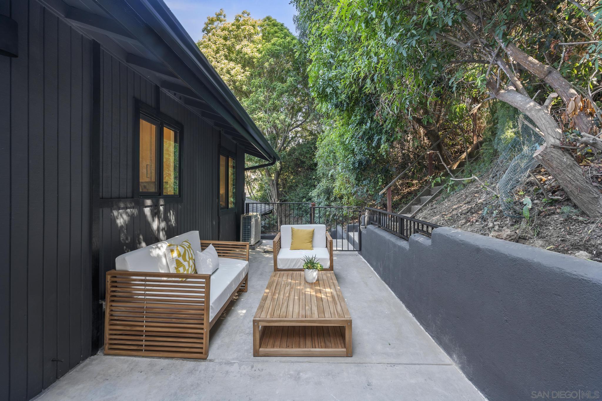 Detail Gallery Image 28 of 33 For 1733  Nautilus Street, La Jolla,  CA 92037 - 2 Beds | 2 Baths