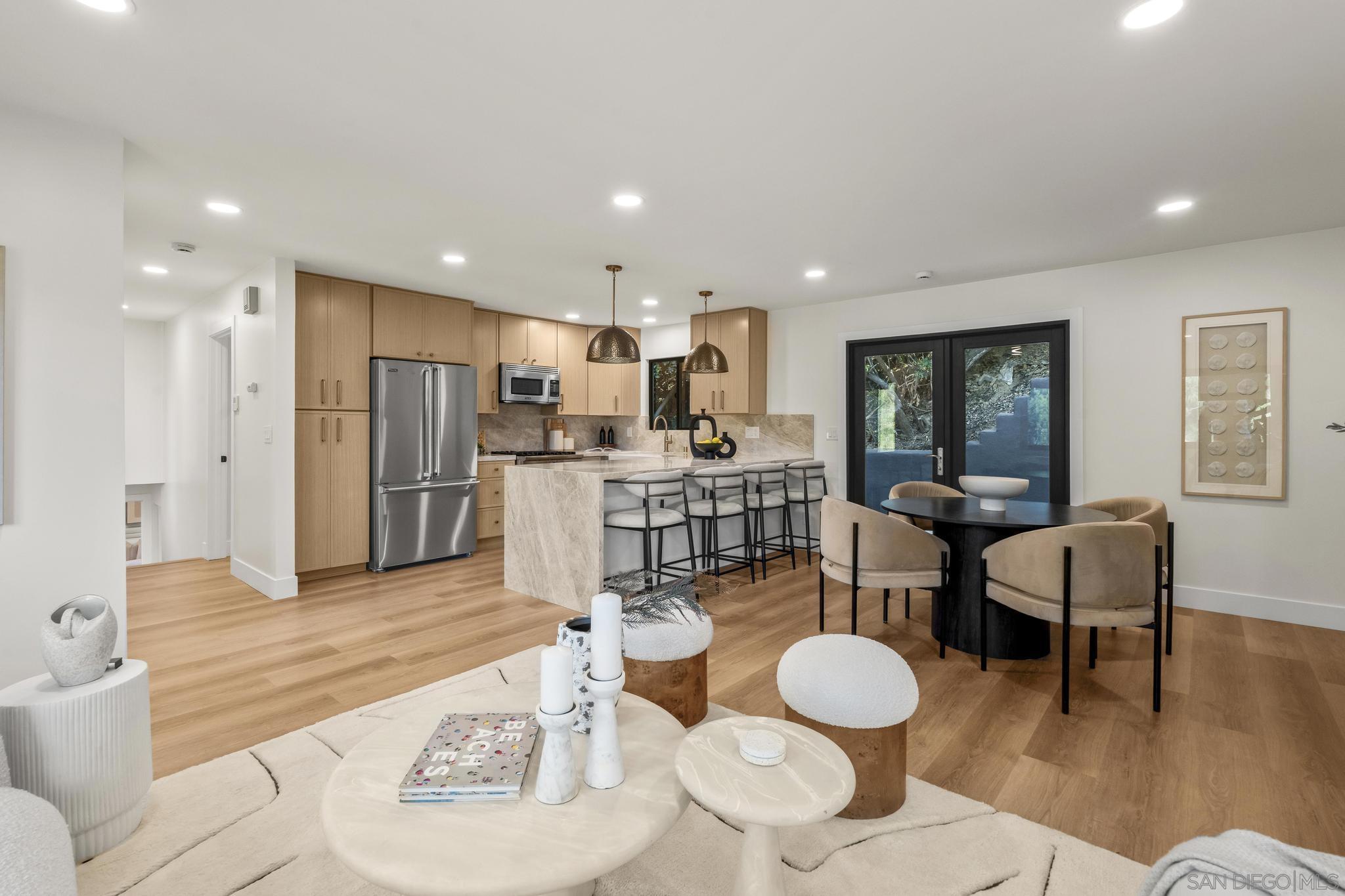 Detail Gallery Image 8 of 33 For 1733  Nautilus Street, La Jolla,  CA 92037 - 2 Beds | 2 Baths