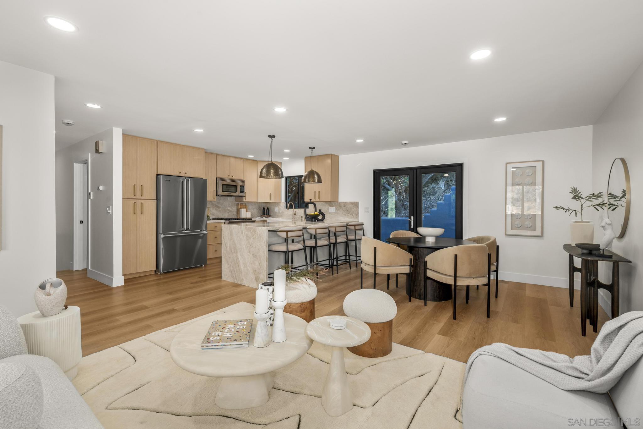 Detail Gallery Image 9 of 33 For 1733  Nautilus Street, La Jolla,  CA 92037 - 2 Beds | 2 Baths