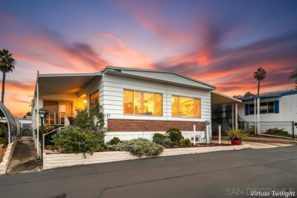 Detail Gallery Image 4 of 49 For 1440 S Orange Ave  Spc 27, El Cajon,  CA 92020 - 2 Beds | 2 Baths