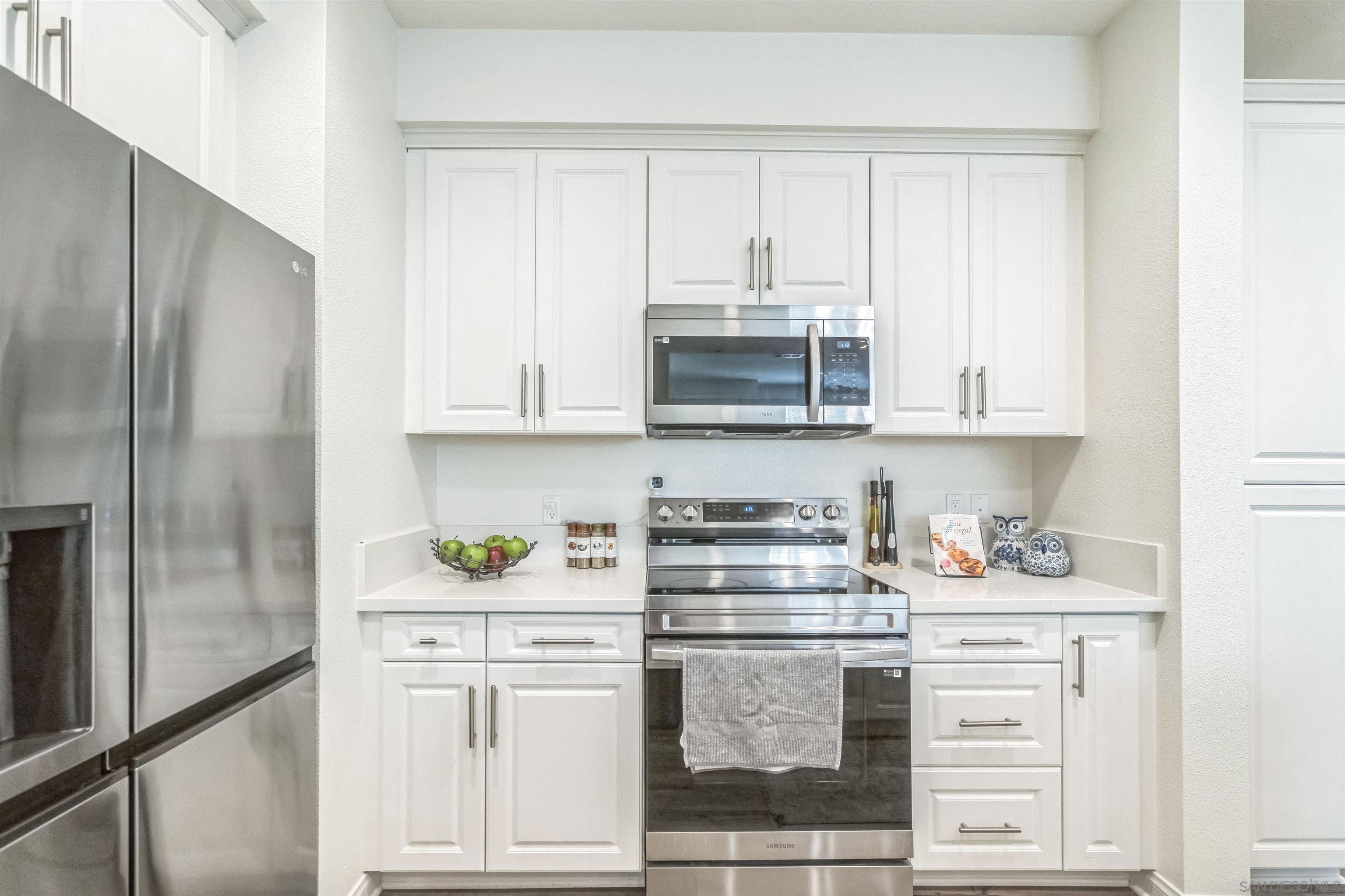 Detail Gallery Image 11 of 44 For 2018  Barite St, Spring Valley,  CA 91977 - 3 Beds | 2/1 Baths