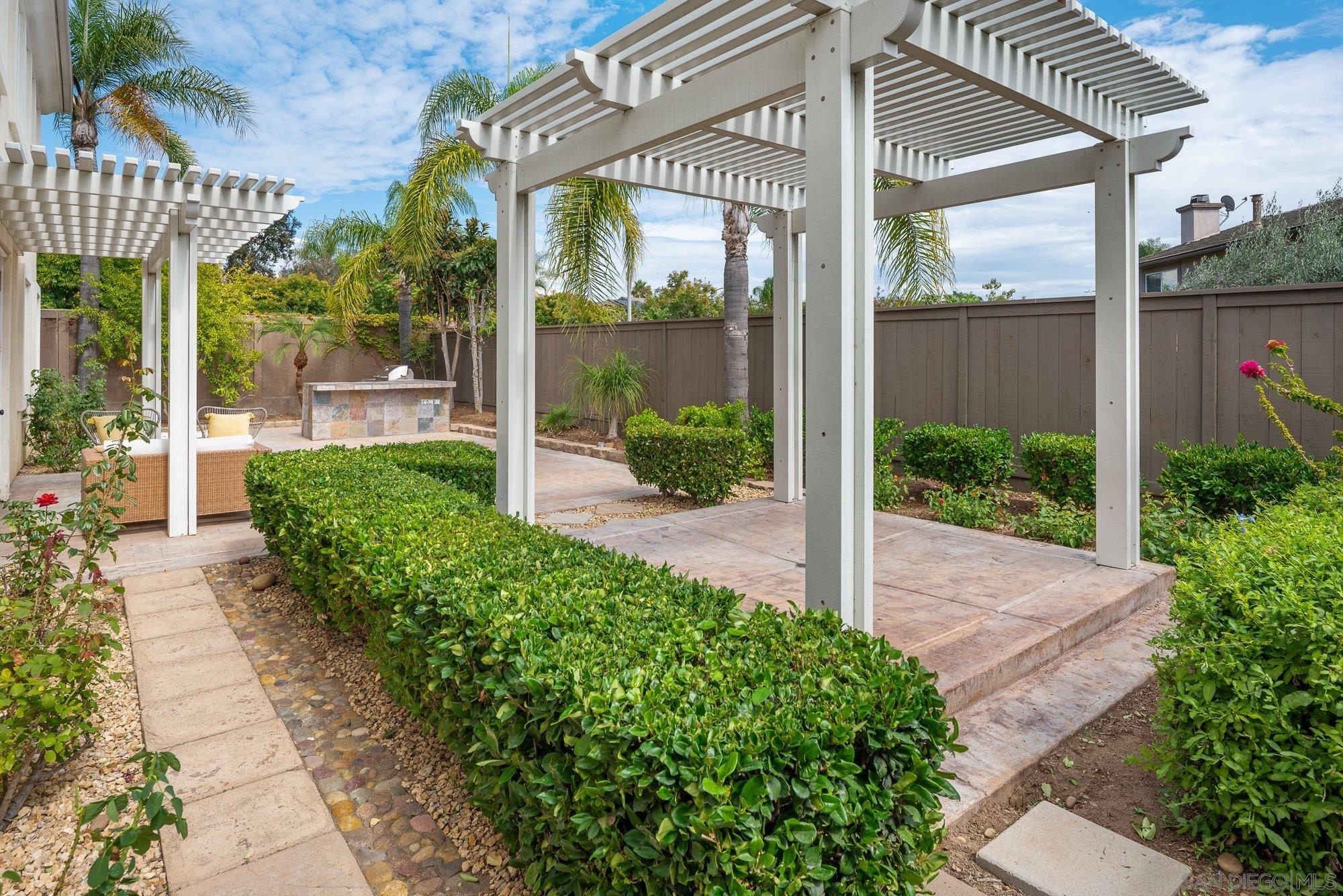 Detail Gallery Image 39 of 46 For 16393  Fox Valley Dr, San Diego,  CA 92127 - 4 Beds | 3/1 Baths