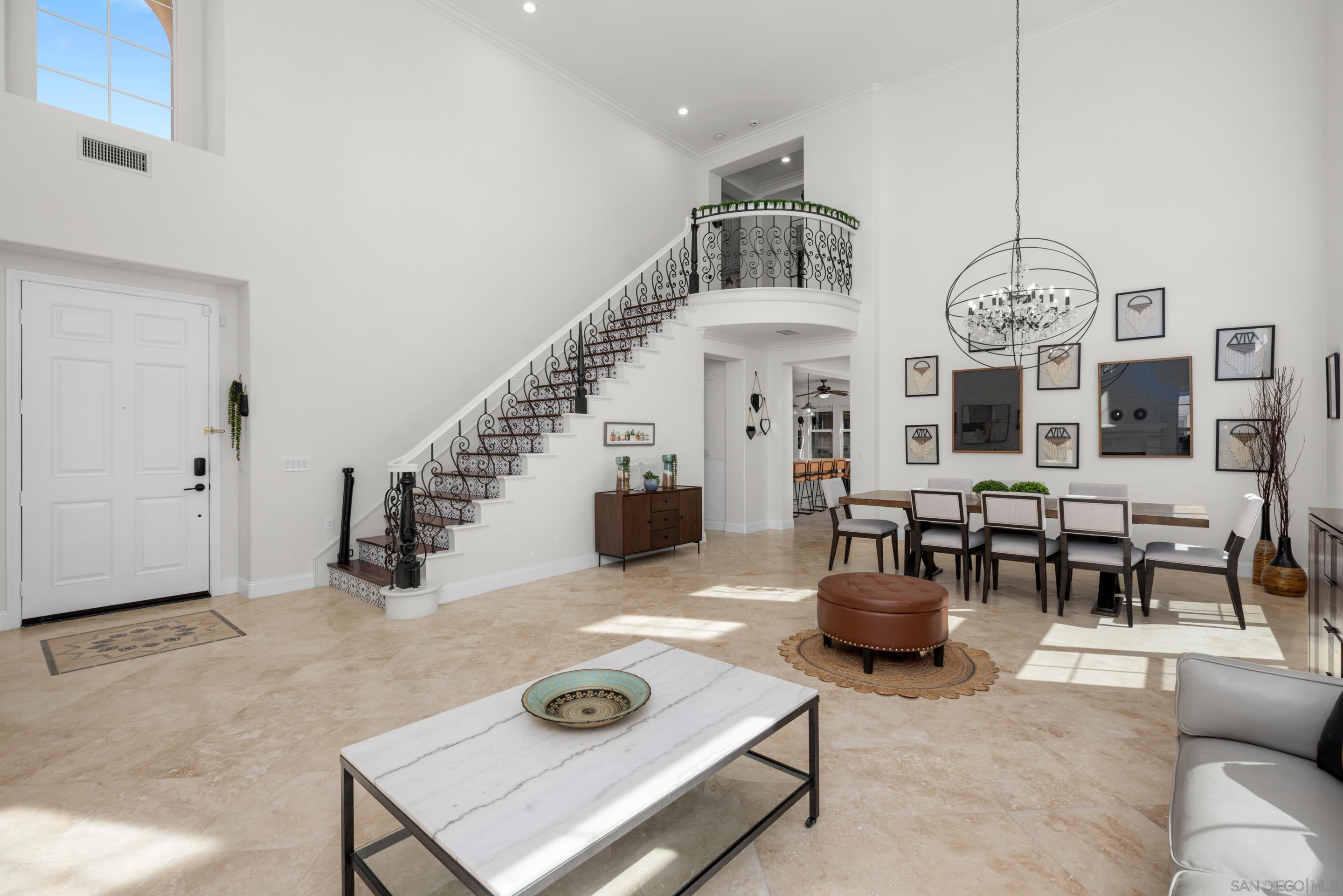 Detail Gallery Image 11 of 42 For 2814  Rambling Vista Rd, Chula Vista,  CA 91915 - 5 Beds | 4/1 Baths