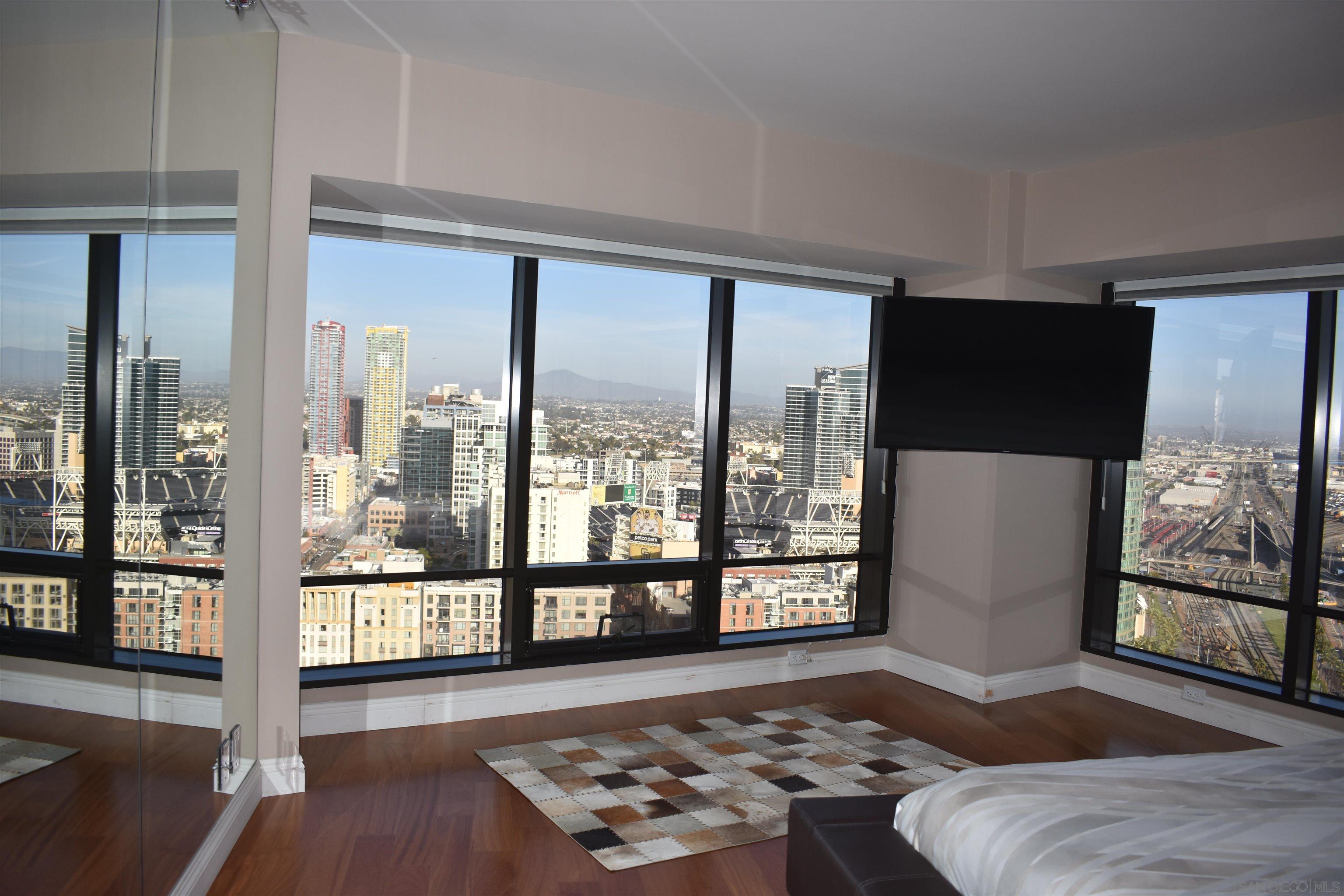 Detail Gallery Image 5 of 13 For 200  Harbor Dr.  2901, San Diego,  CA 92101 - 2 Beds | 2 Baths