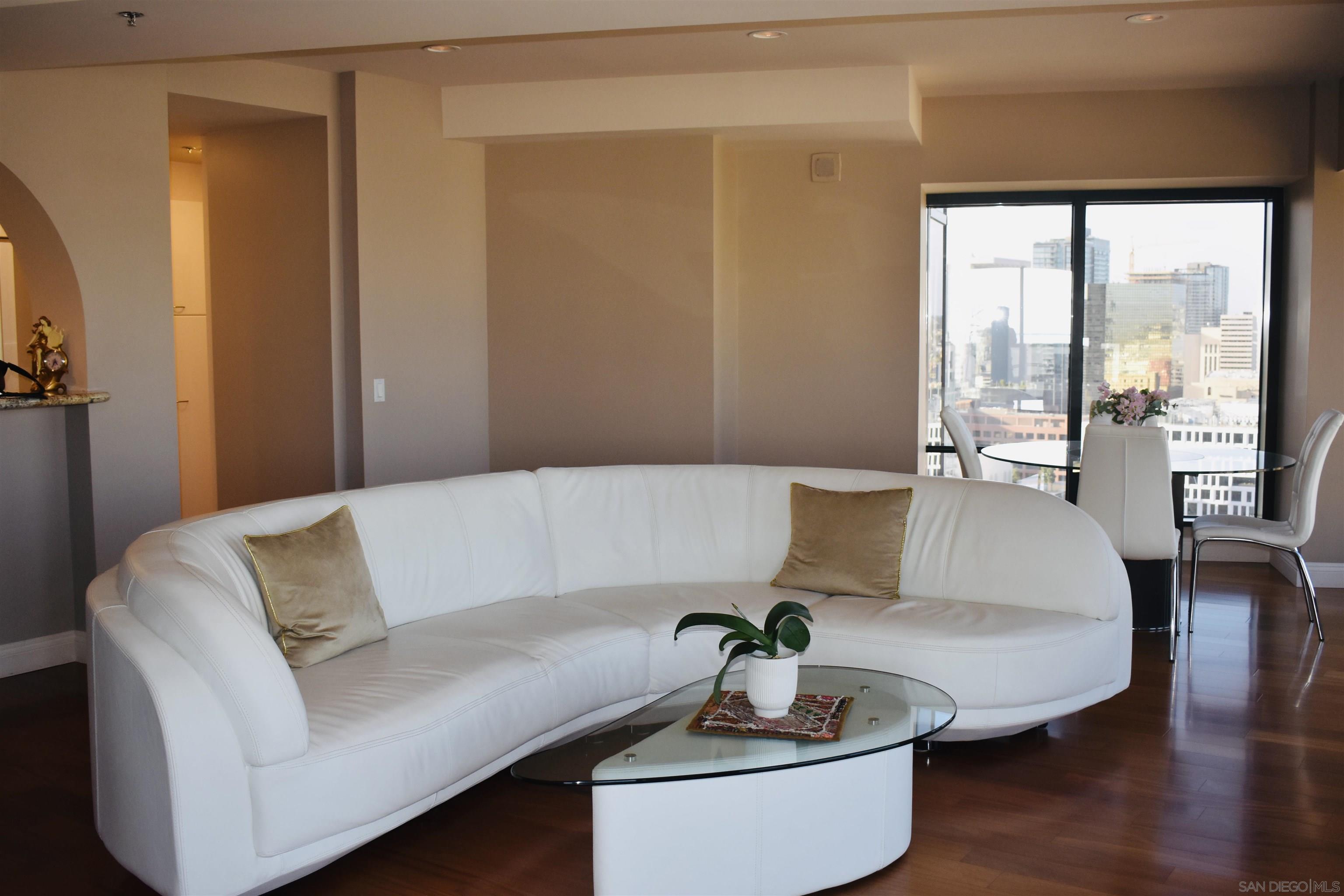 Detail Gallery Image 6 of 13 For 200  Harbor Dr.  2901, San Diego,  CA 92101 - 2 Beds | 2 Baths