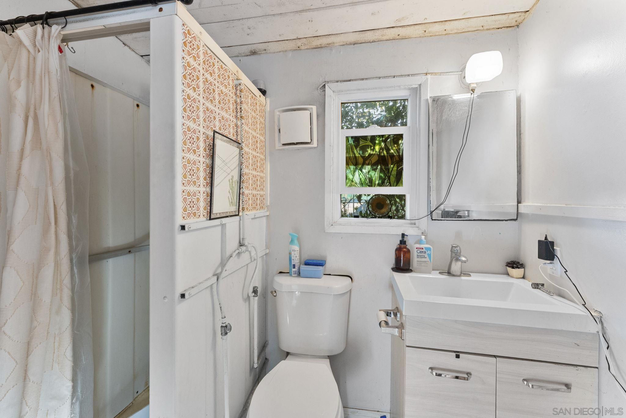 Detail Gallery Image 13 of 29 For 4416-18  34th St, San Diego,  CA 92116 - – Beds | – Baths