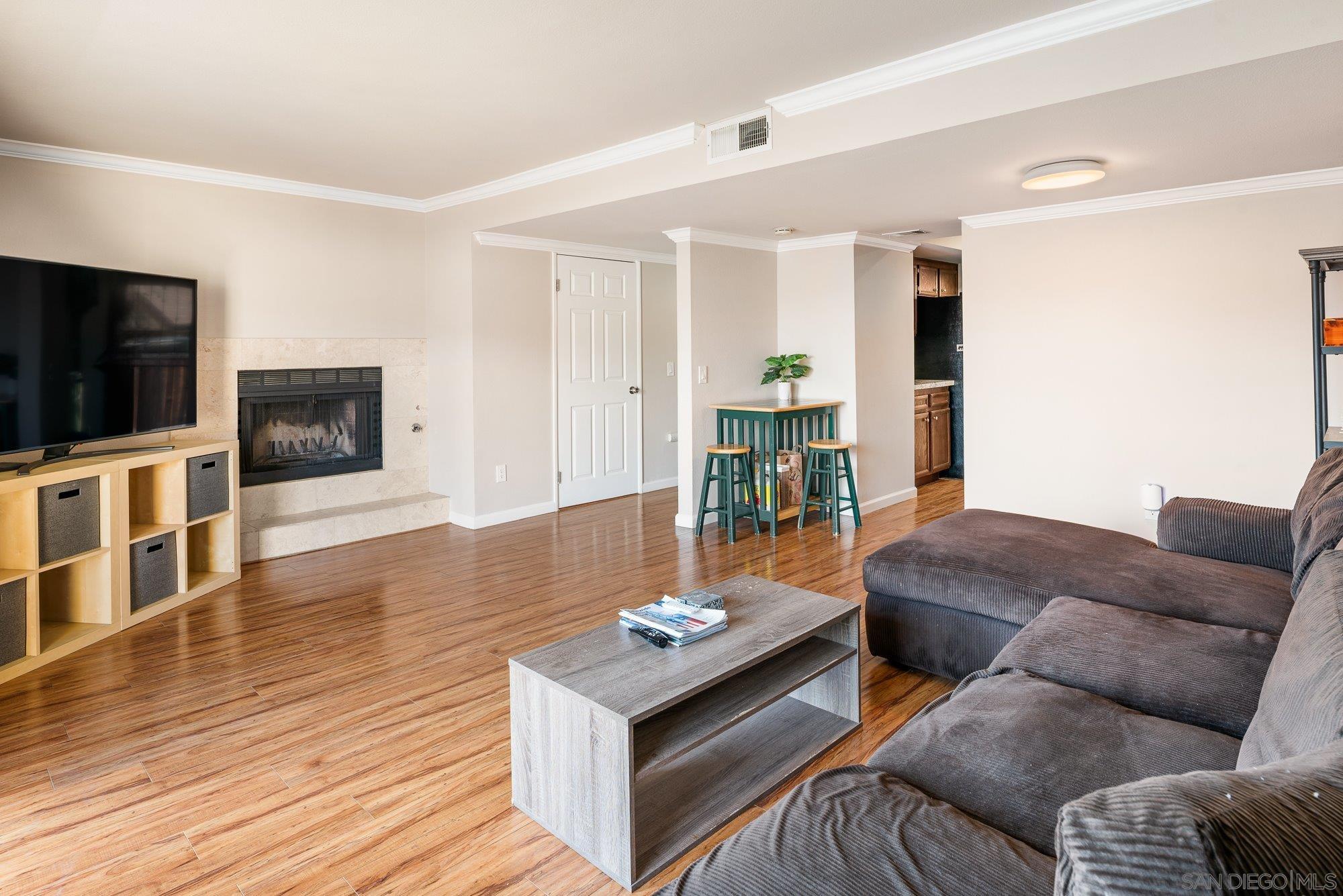 Detail Gallery Image 8 of 38 For 1673  Stone Edge Cir, El Cajon,  CA 92021 - 2 Beds | 1/1 Baths