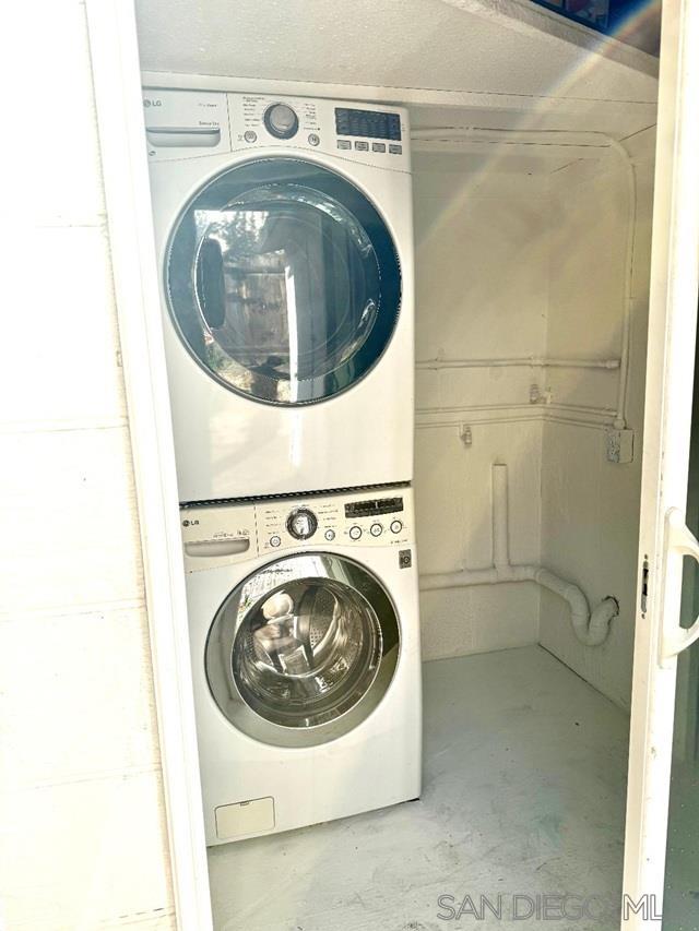 Detail Gallery Image 12 of 12 For 13061  Trail Dust Ave, San Diego,  CA 92129 - 4 Beds | 2/1 Baths