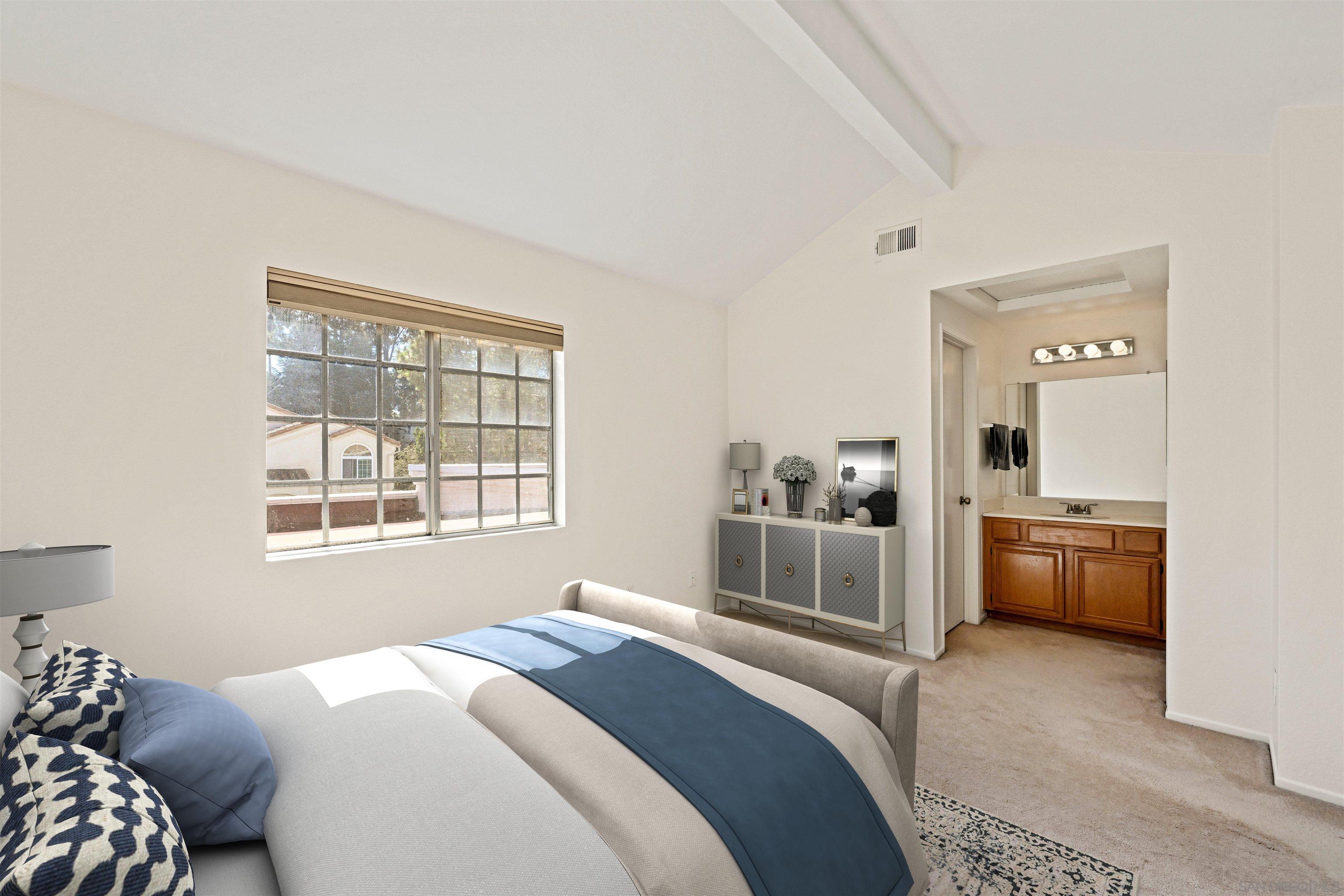 Detail Gallery Image 12 of 26 For 740  Breeze Hill Rd  #193,  Vista,  CA 92081 - 2 Beds | 2/1 Baths