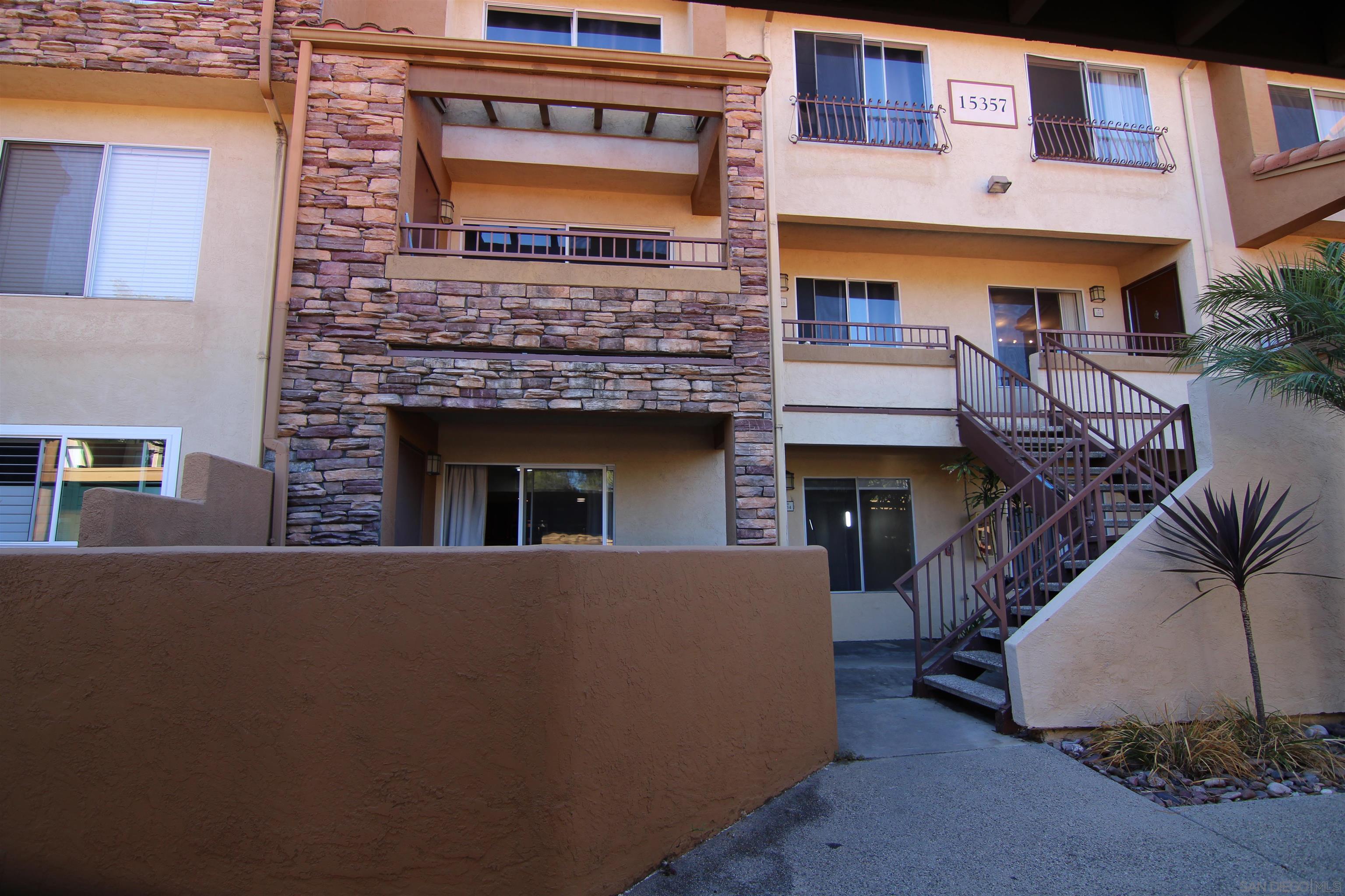 Detail Gallery Image 2 of 21 For 15357  Maturin Drive  134, San Diego,  CA 92127 - 1 Beds | 1 Baths