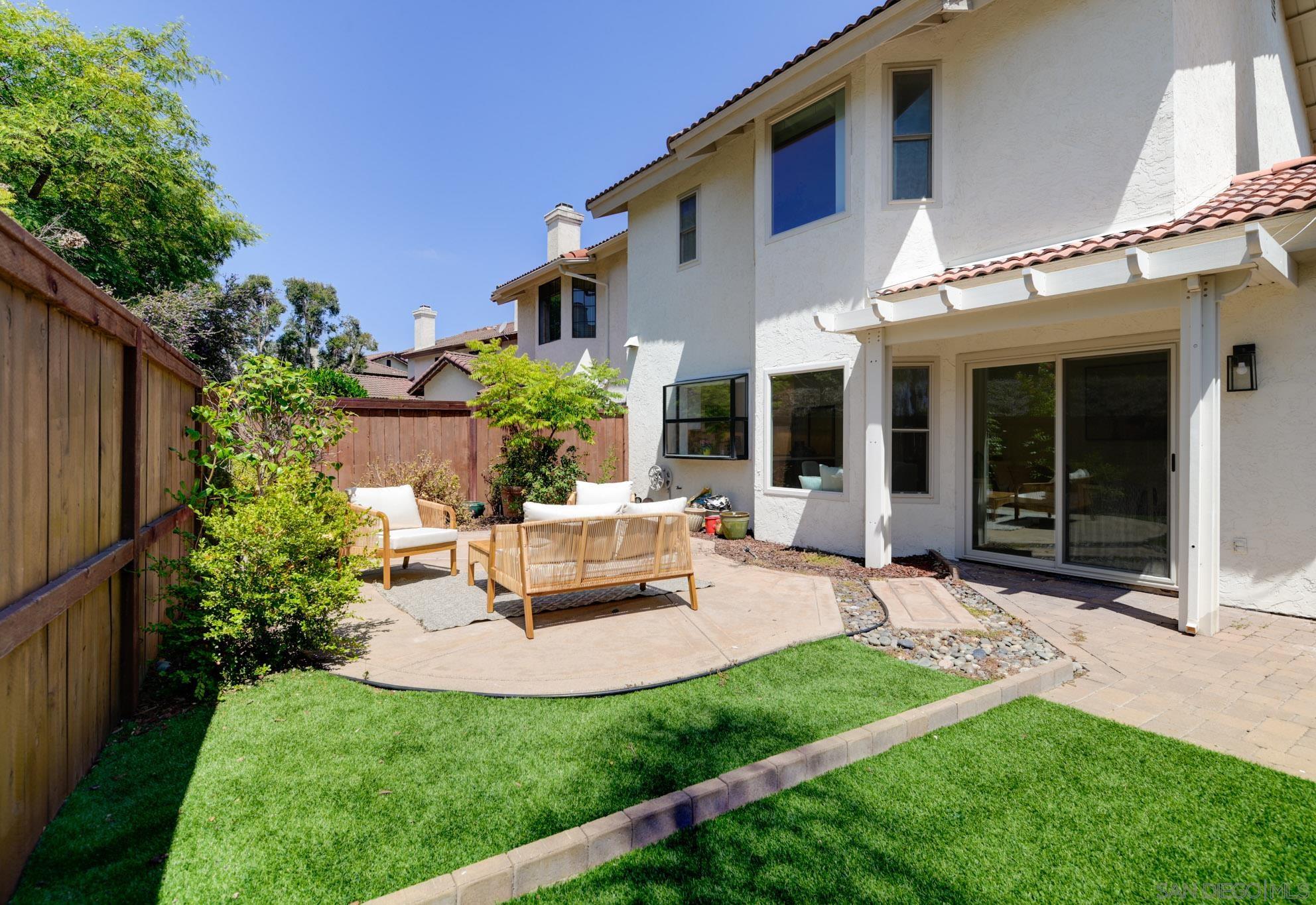 Detail Gallery Image 11 of 22 For 721  Summersong Ln, Encinitas,  CA 92024 - 3 Beds | 2/1 Baths