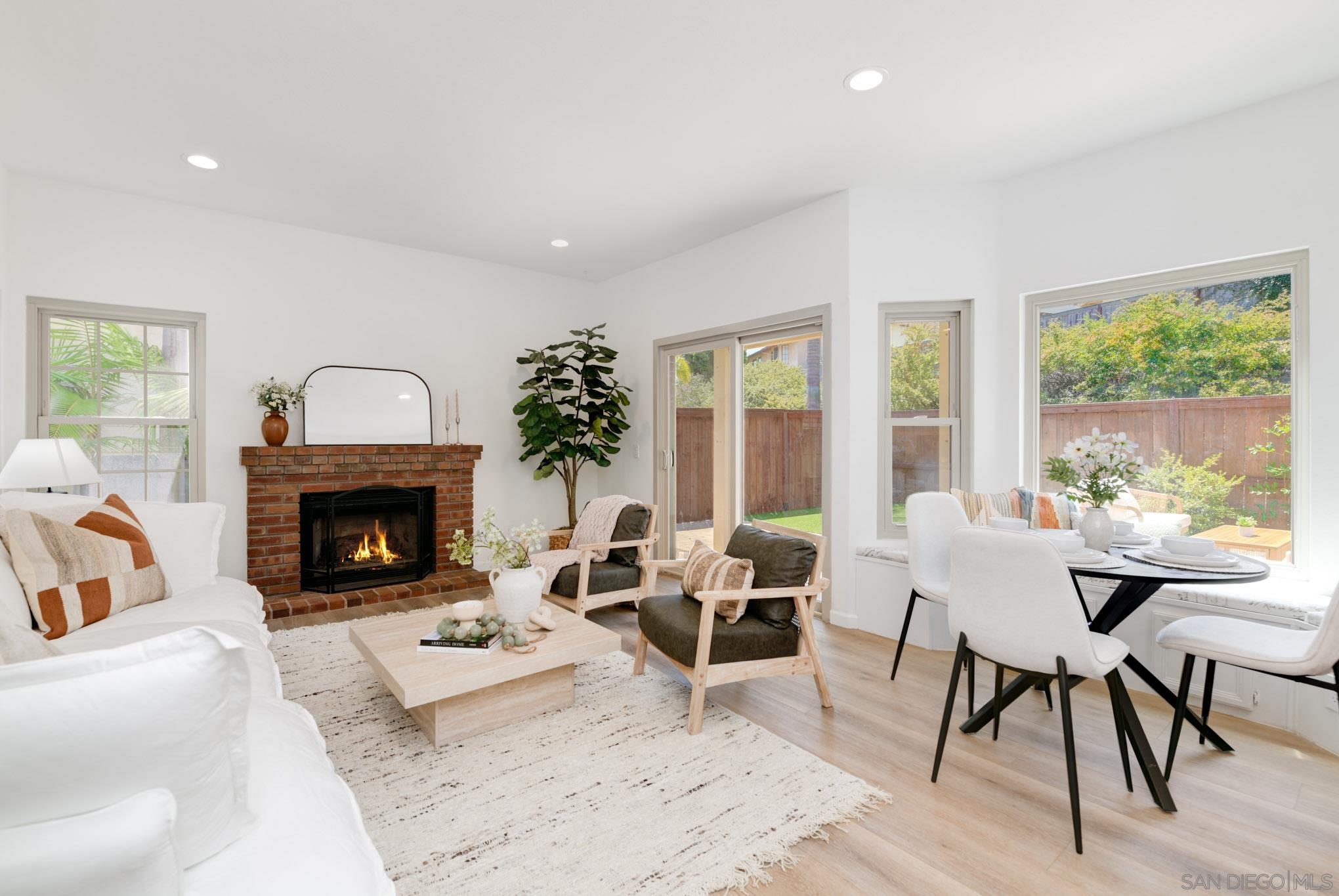 Detail Gallery Image 5 of 22 For 721  Summersong Ln, Encinitas,  CA 92024 - 3 Beds | 2/1 Baths