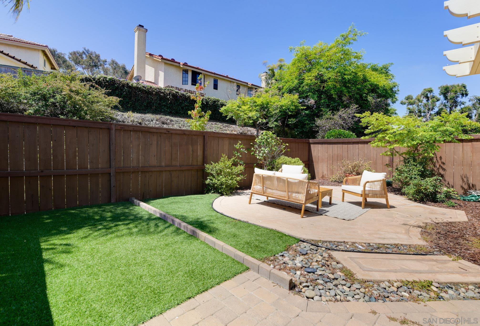 Detail Gallery Image 9 of 22 For 721  Summersong Ln, Encinitas,  CA 92024 - 3 Beds | 2/1 Baths