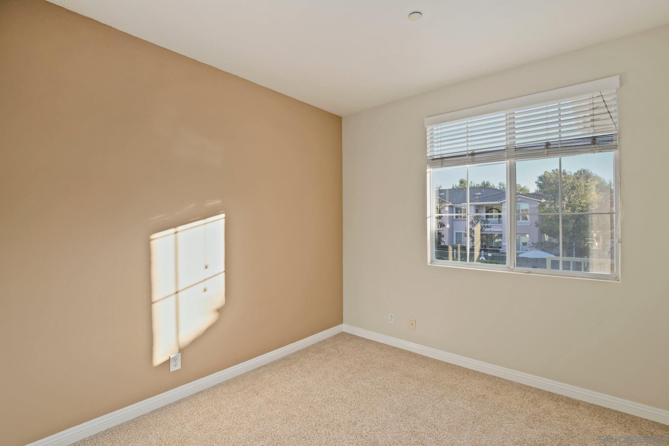 Detail Gallery Image 10 of 18 For 10766  Sabre Hill Dr  258, San Diego,  CA 92128 - 2 Beds | 2 Baths