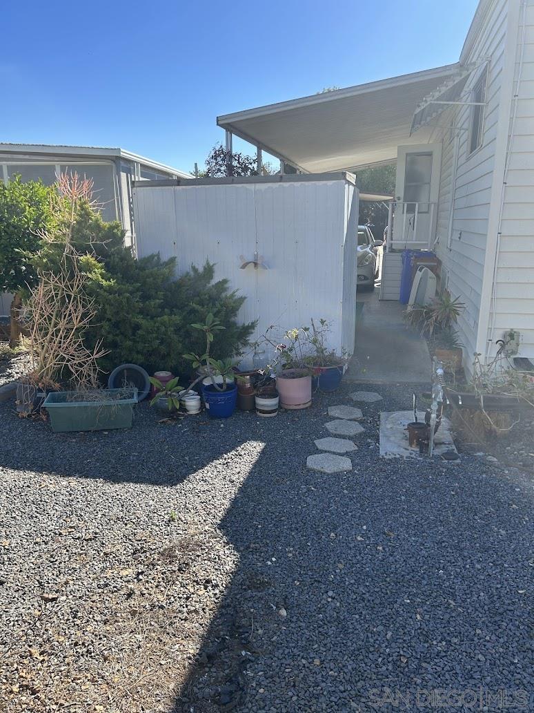 Detail Gallery Image 5 of 12 For 1501  Anza Avenue  5, Vista,  CA 92084 - 2 Beds | 1 Baths