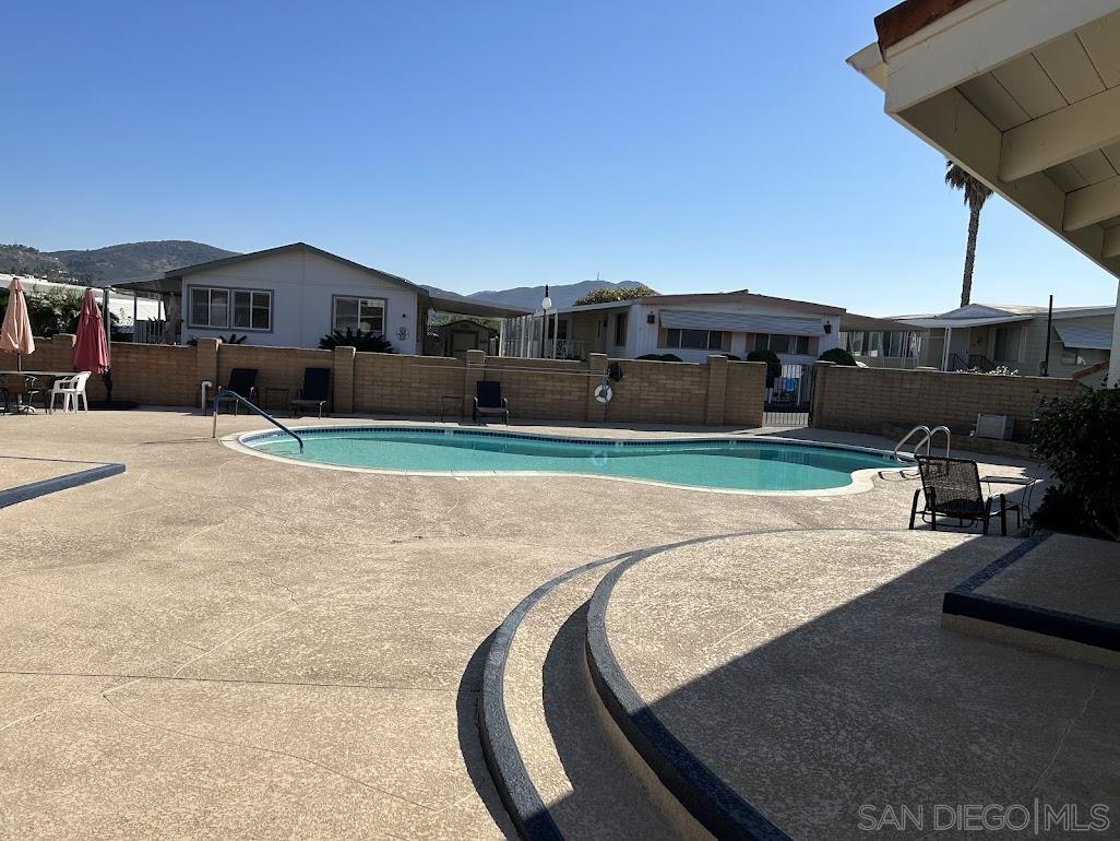 Detail Gallery Image 8 of 12 For 1501  Anza Avenue  5, Vista,  CA 92084 - 2 Beds | 1 Baths