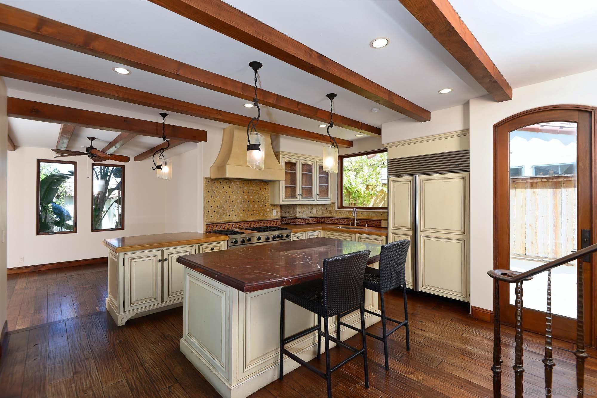 Detail Gallery Image 14 of 29 For 1908  Hypatia Way, La Jolla,  CA 92037 - 3 Beds | 2/1 Baths