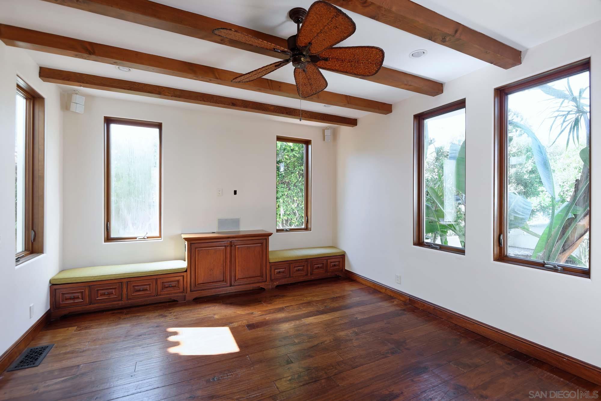 Detail Gallery Image 16 of 29 For 1908  Hypatia Way, La Jolla,  CA 92037 - 3 Beds | 2/1 Baths