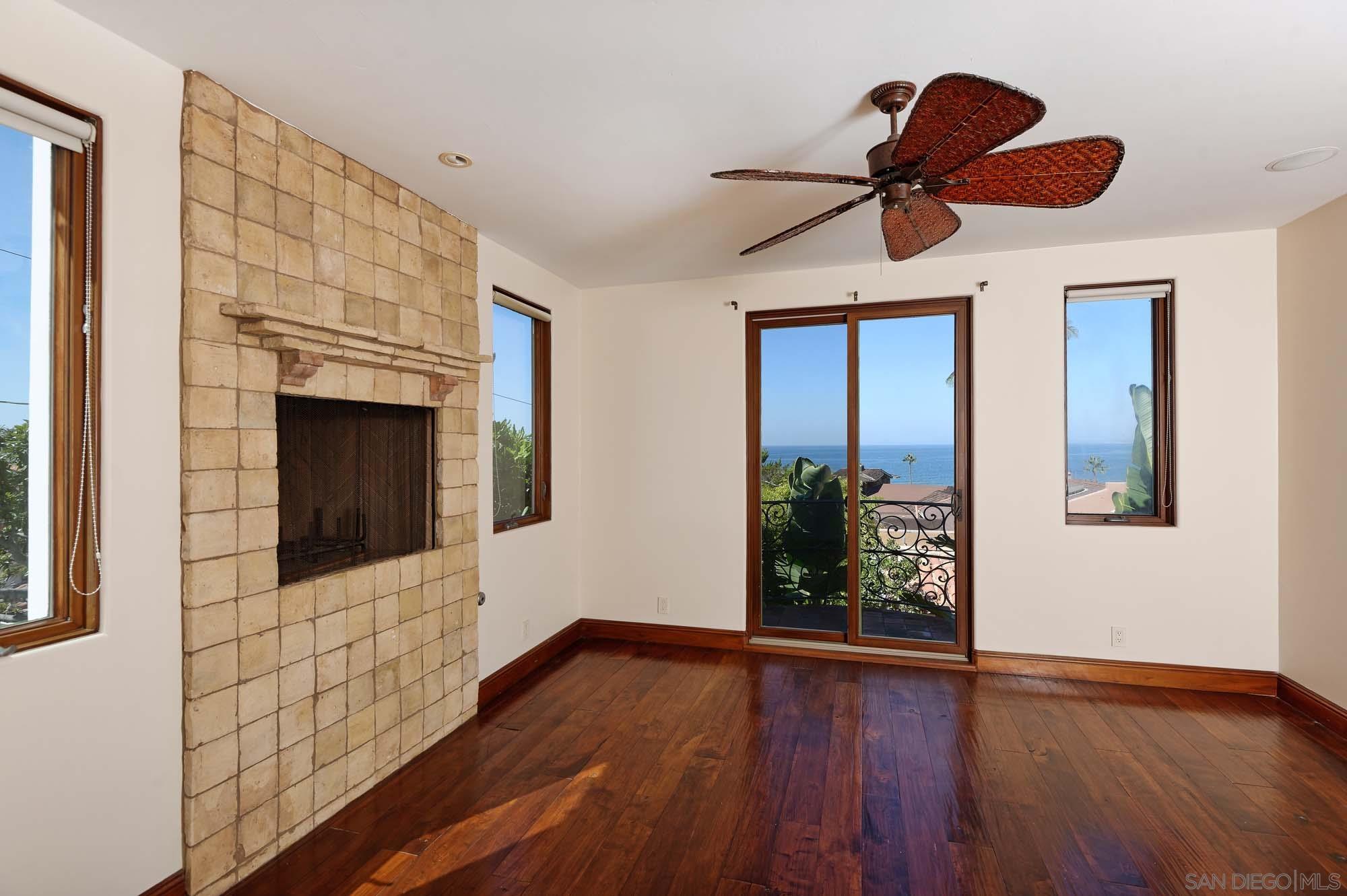 Detail Gallery Image 17 of 29 For 1908  Hypatia Way, La Jolla,  CA 92037 - 3 Beds | 2/1 Baths
