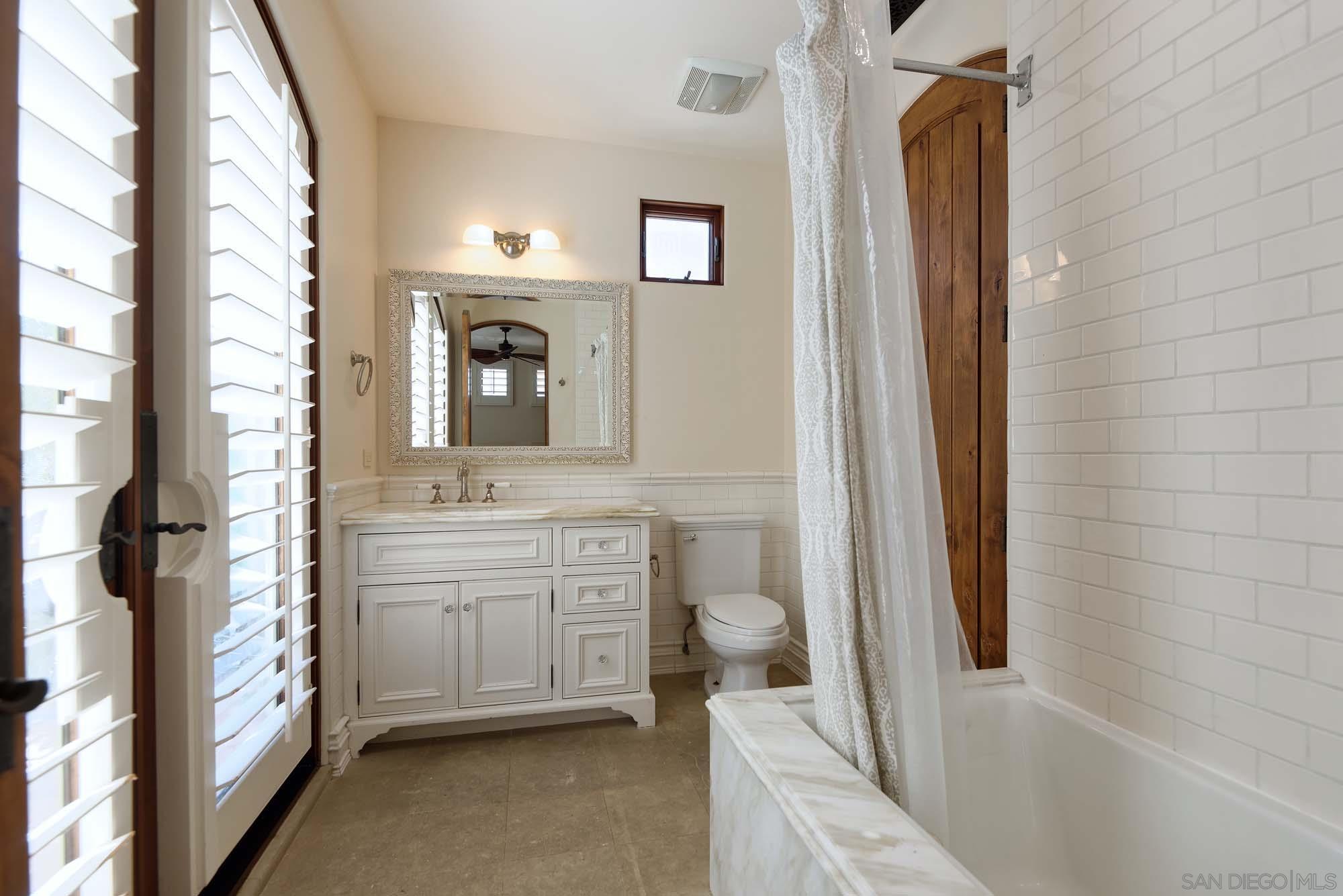 Detail Gallery Image 22 of 29 For 1908  Hypatia Way, La Jolla,  CA 92037 - 3 Beds | 2/1 Baths