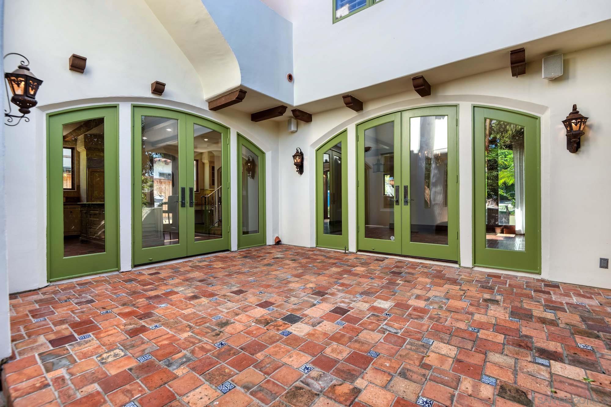 Detail Gallery Image 25 of 29 For 1908  Hypatia Way, La Jolla,  CA 92037 - 3 Beds | 2/1 Baths