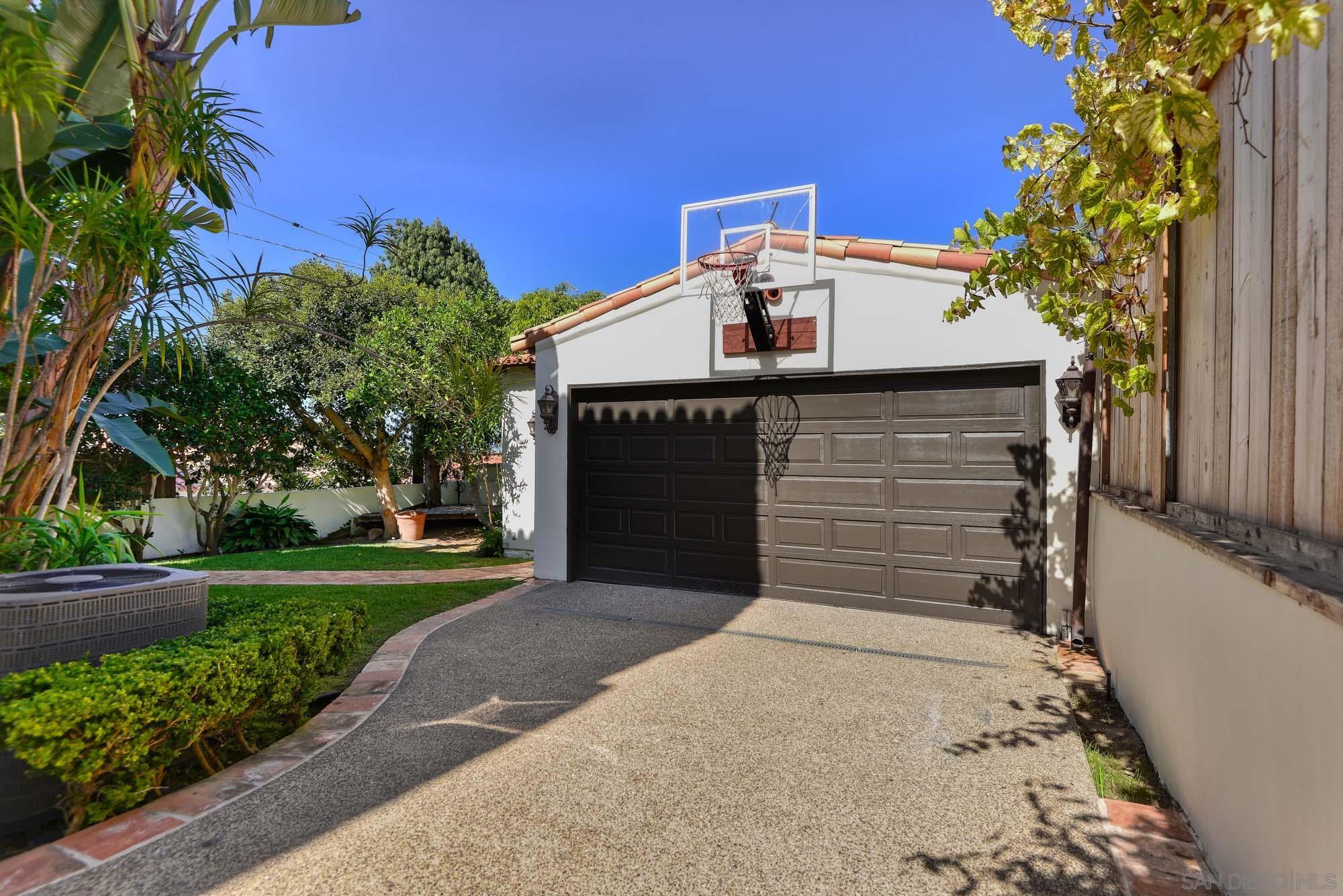 Detail Gallery Image 28 of 29 For 1908  Hypatia Way, La Jolla,  CA 92037 - 3 Beds | 2/1 Baths