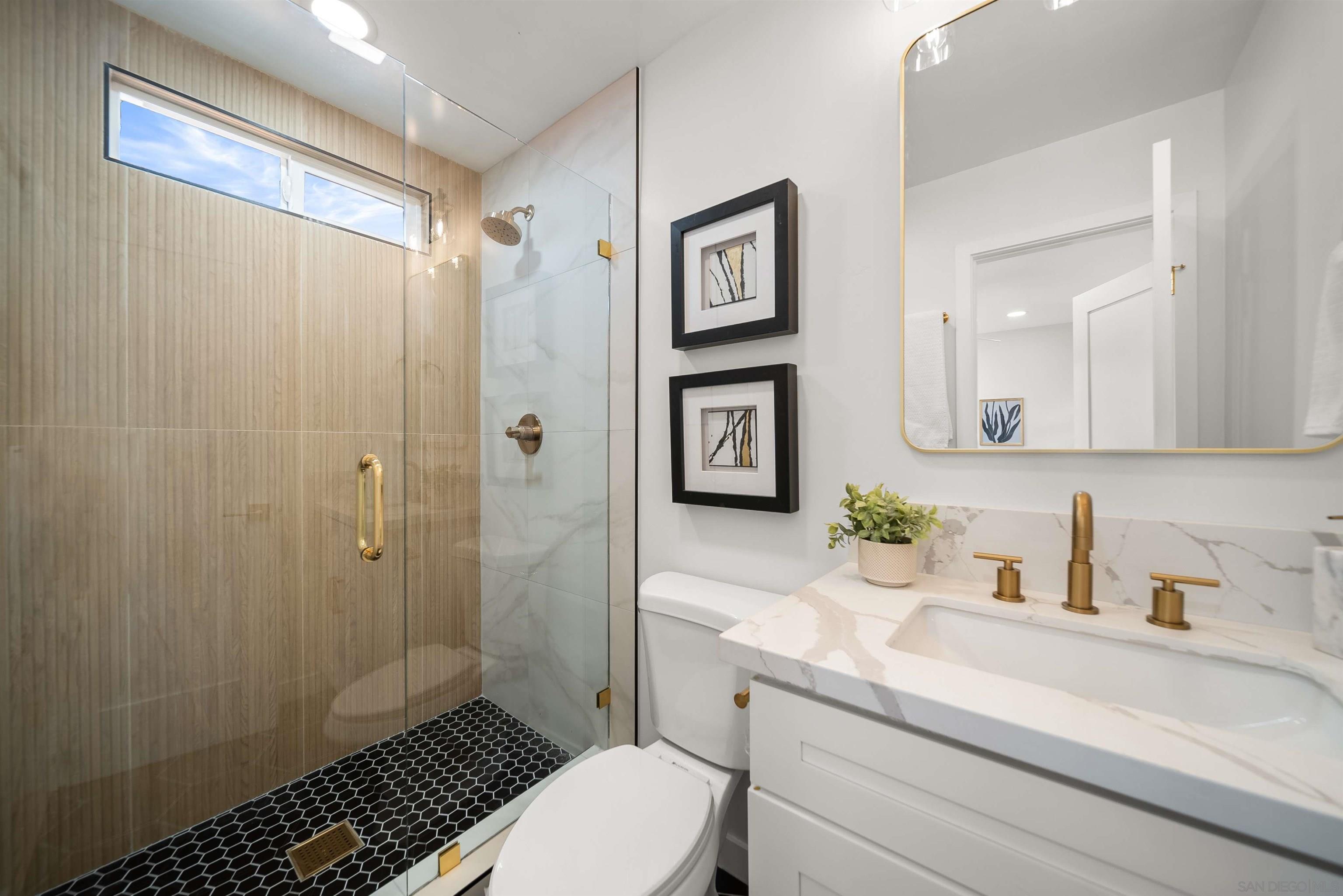 Detail Gallery Image 10 of 19 For 3816  Mount Abraham Ave, San Diego,  CA 92111 - 3 Beds | 2 Baths