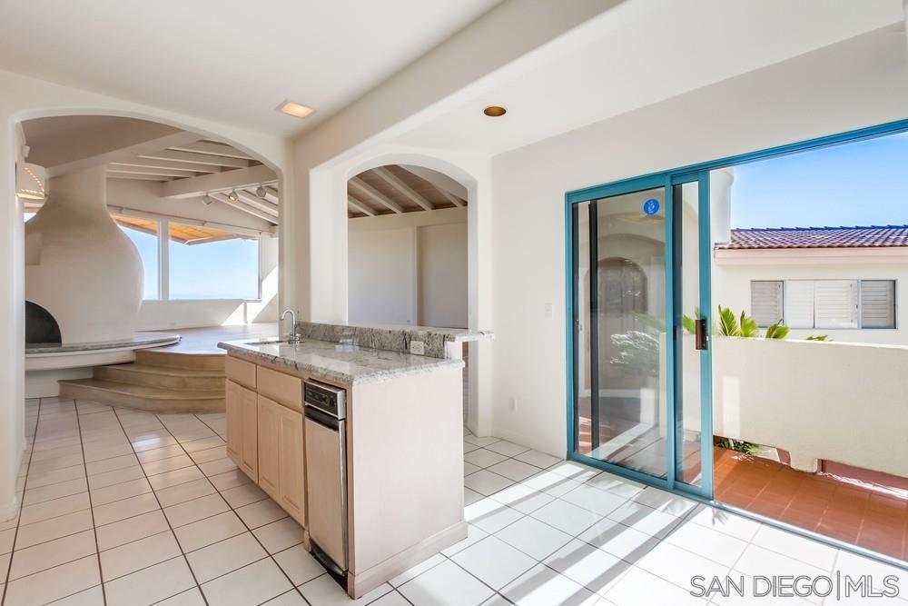 Detail Gallery Image 13 of 45 For 1145  La Jolla Rancho Road, La Jolla,  CA 92037 - 4 Beds | 4 Baths