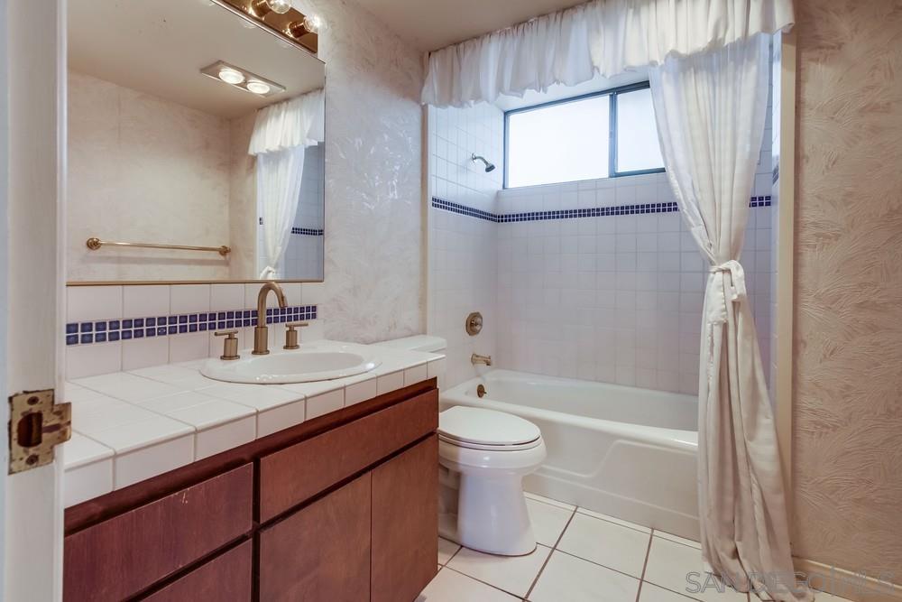 Detail Gallery Image 26 of 45 For 1145  La Jolla Rancho Road, La Jolla,  CA 92037 - 4 Beds | 4 Baths