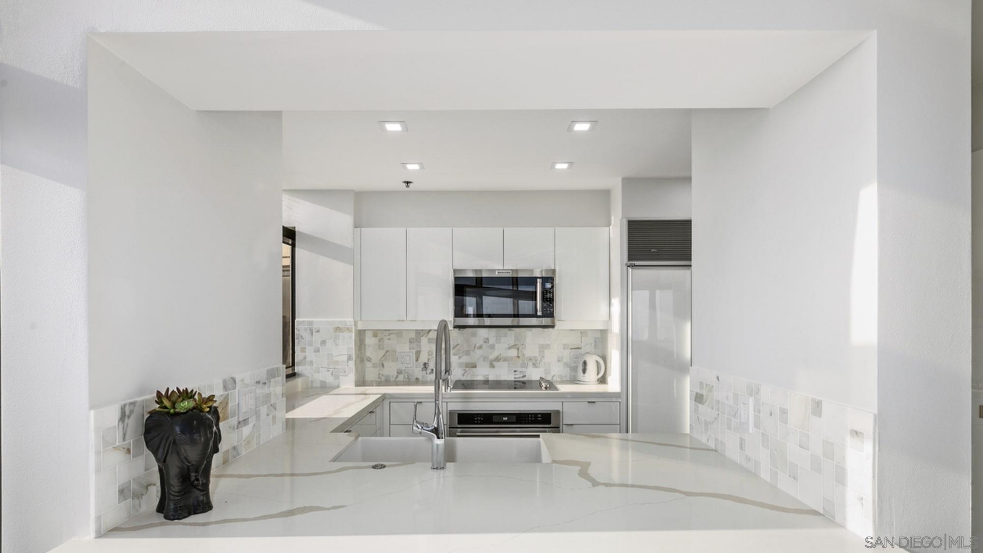 Detail Gallery Image 15 of 42 For 200  Harbor Dr  2902, San Diego,  CA 92101 - 2 Beds | 2 Baths